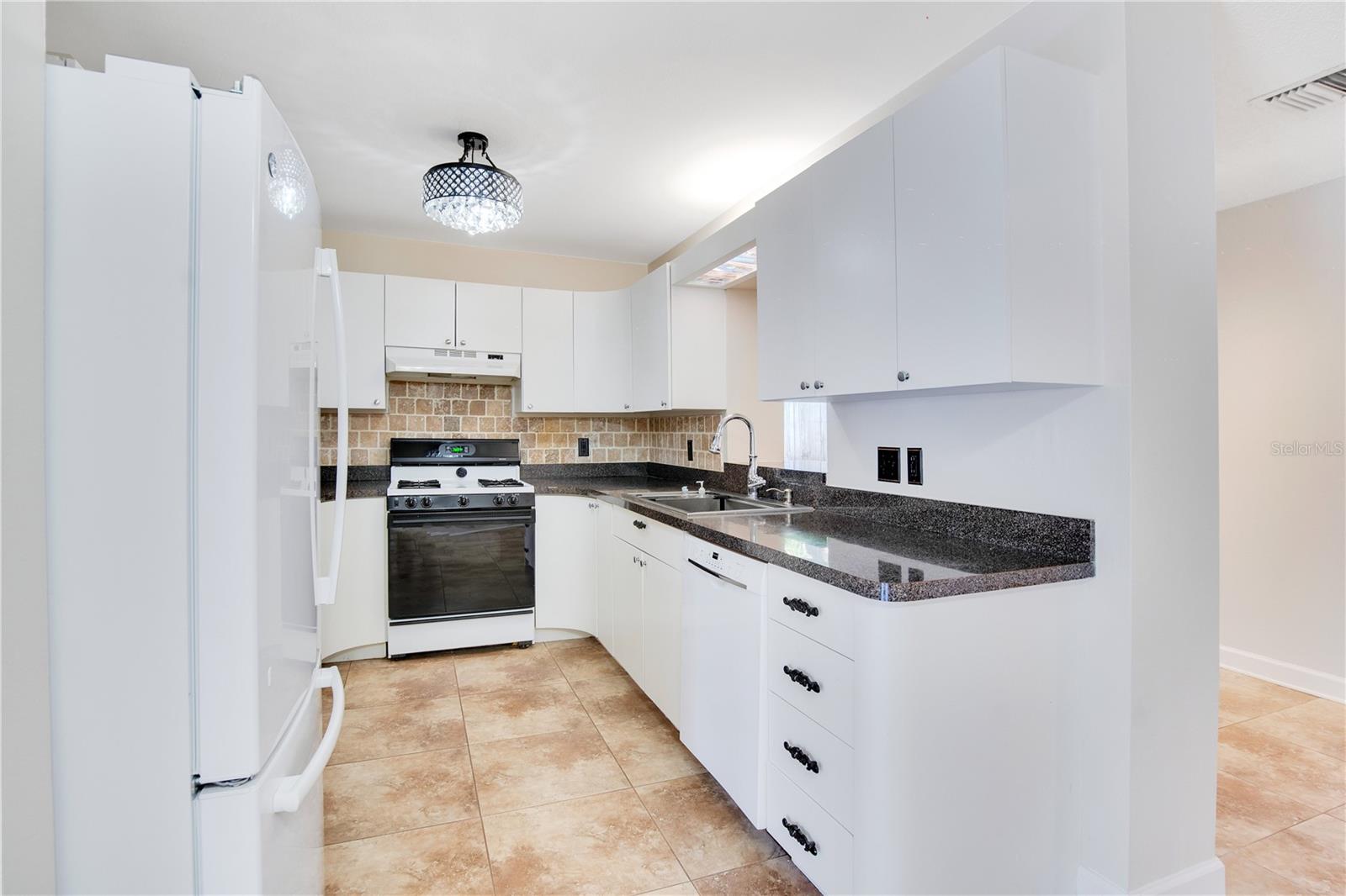 611 HUNTLY LN, WINTER SPRINGS, FL, 32708