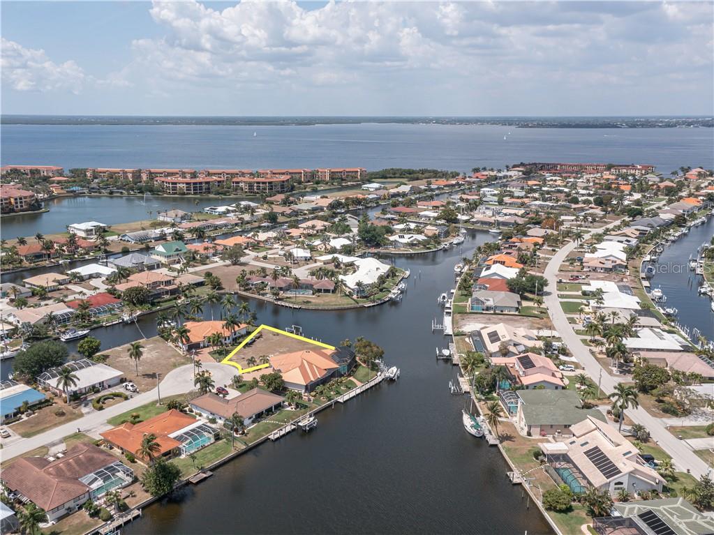 100 BAYSHORE CT, PUNTA GORDA, FL, 33950