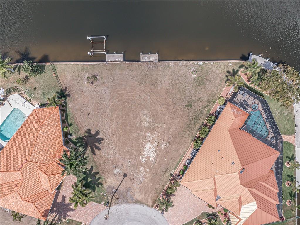 100 BAYSHORE CT, PUNTA GORDA, FL, 33950