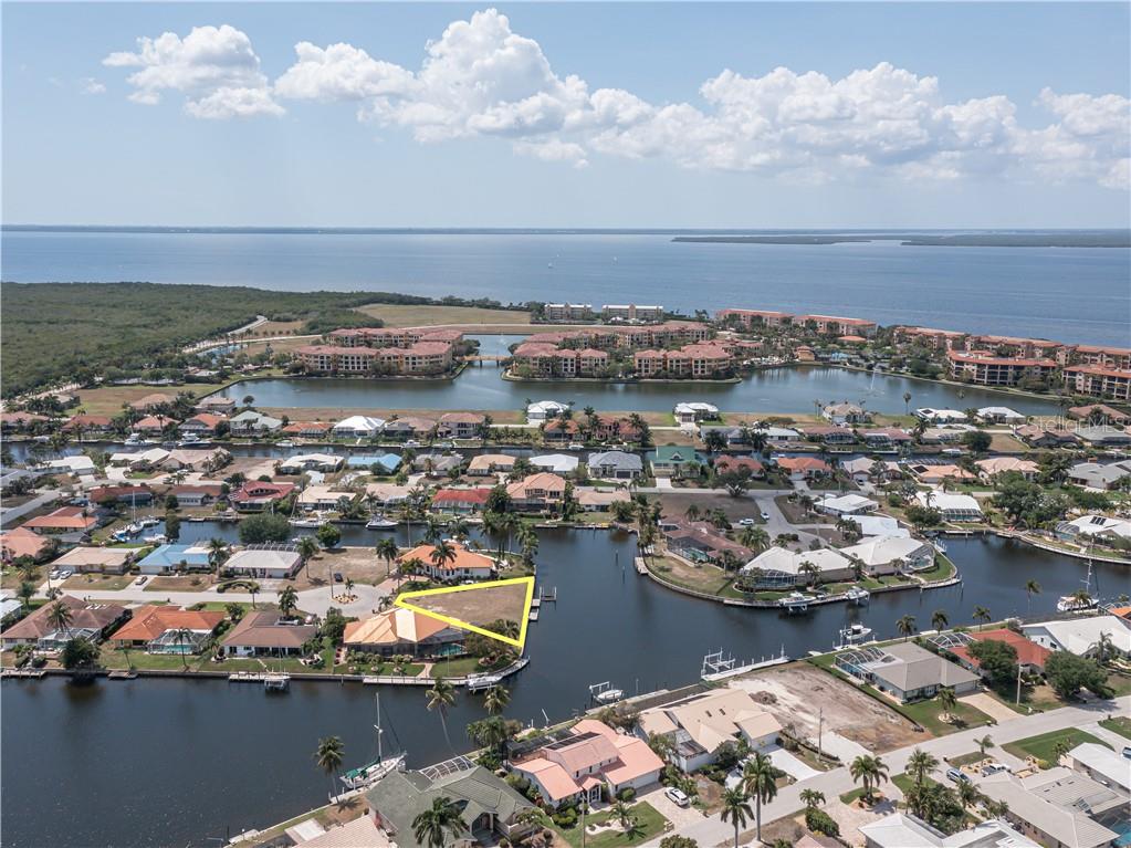 100 BAYSHORE CT, PUNTA GORDA, FL, 33950