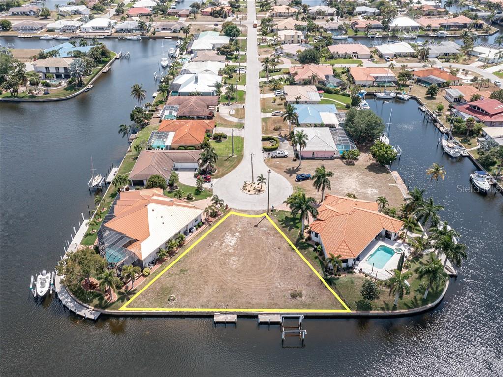 100 BAYSHORE CT, PUNTA GORDA, FL, 33950