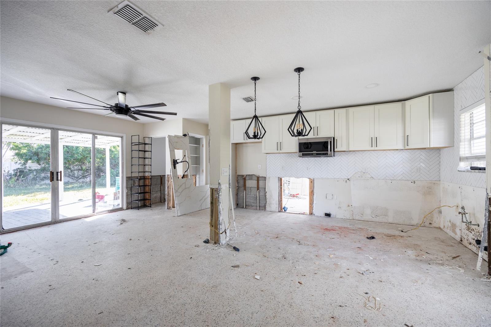 4561 SHORE ACRES BLVD NE, ST PETERSBURG, FL, 33703