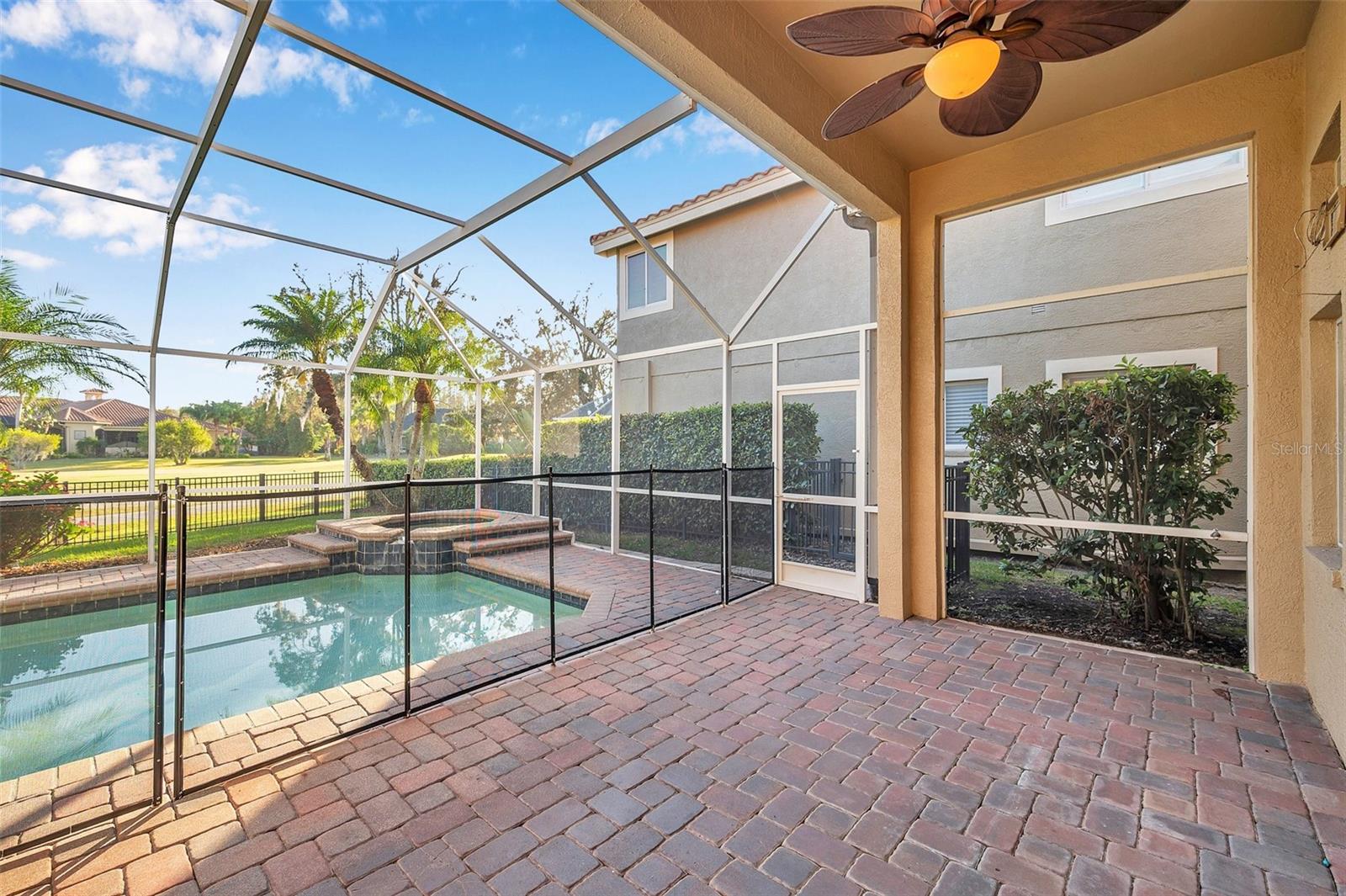 18817 AVENUE BIARRITZ, LUTZ, FL, 33558