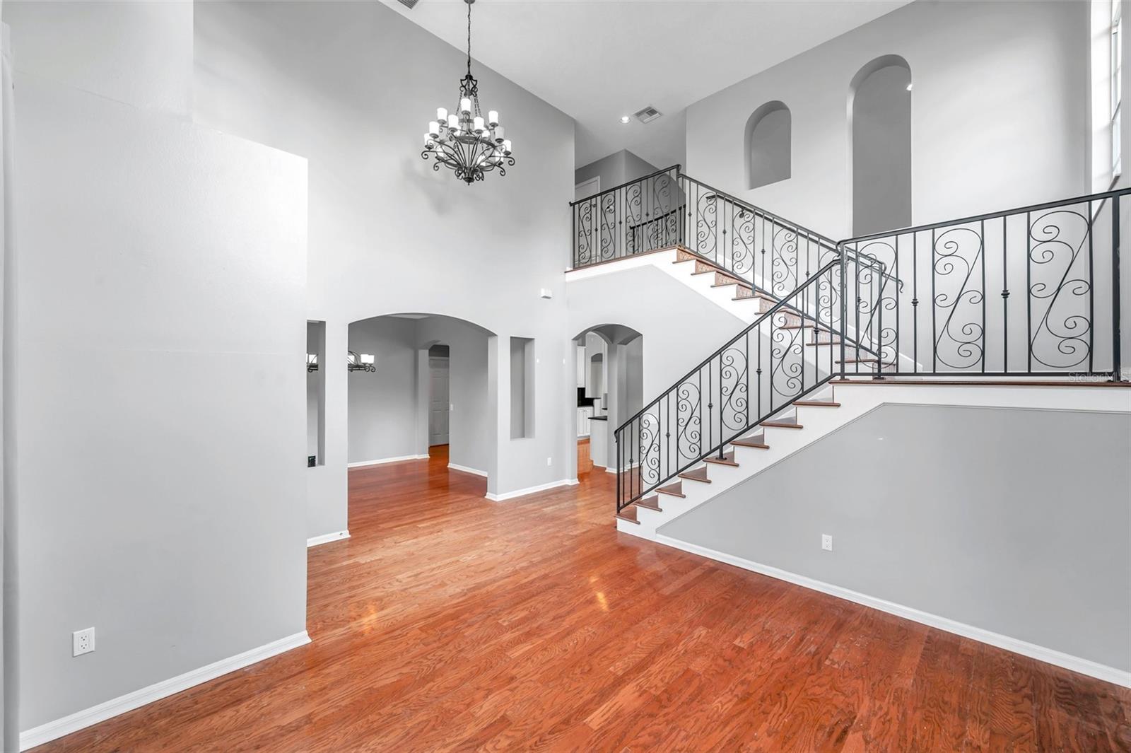 18817 AVENUE BIARRITZ, LUTZ, FL, 33558