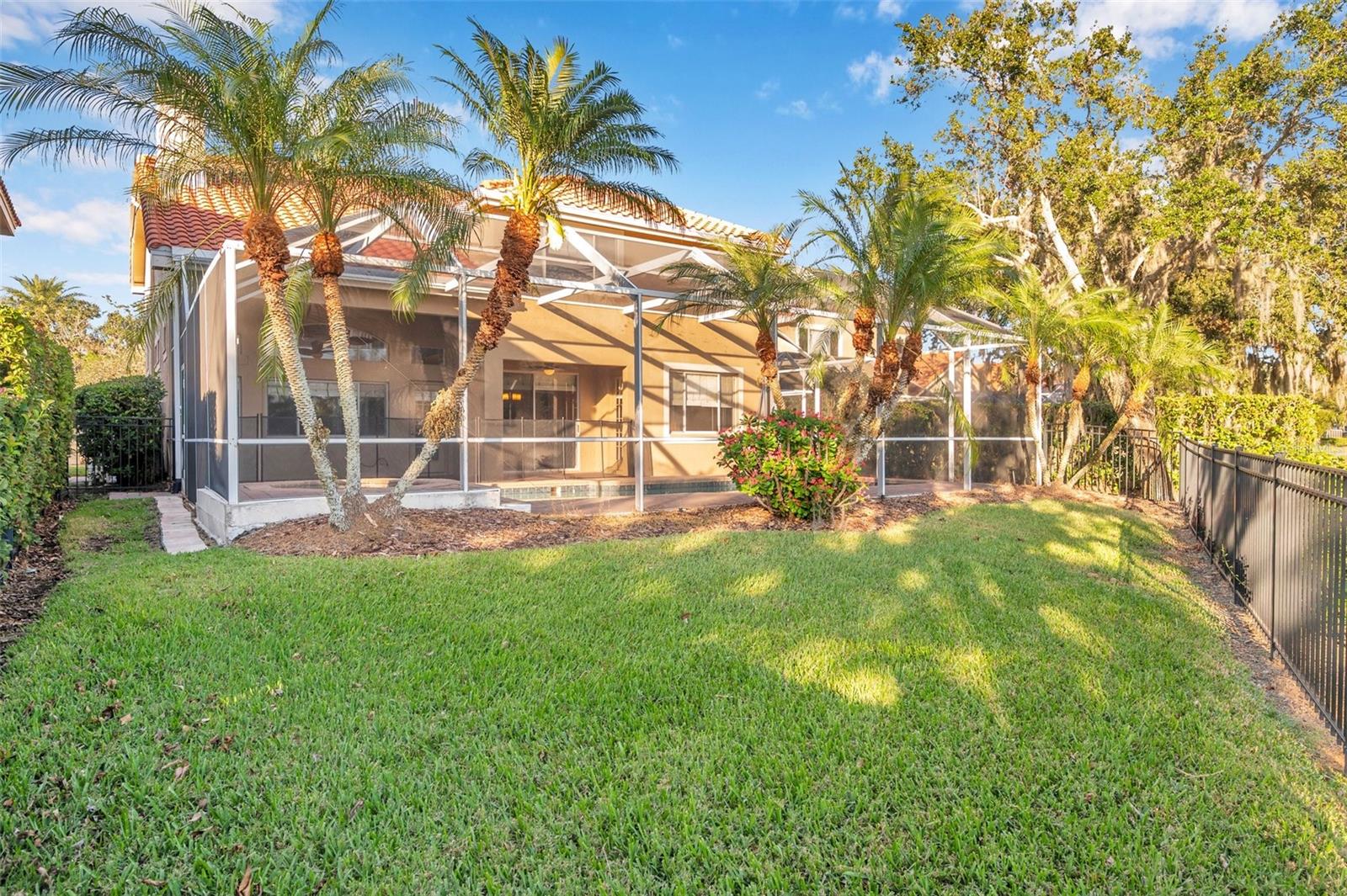 18817 AVENUE BIARRITZ, LUTZ, FL, 33558