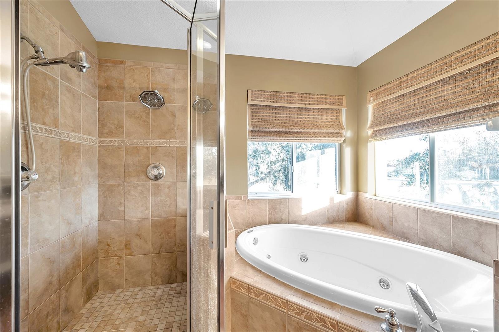18817 AVENUE BIARRITZ, LUTZ, FL, 33558