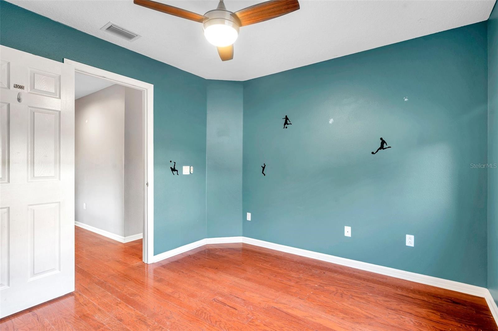 18817 AVENUE BIARRITZ, LUTZ, FL, 33558