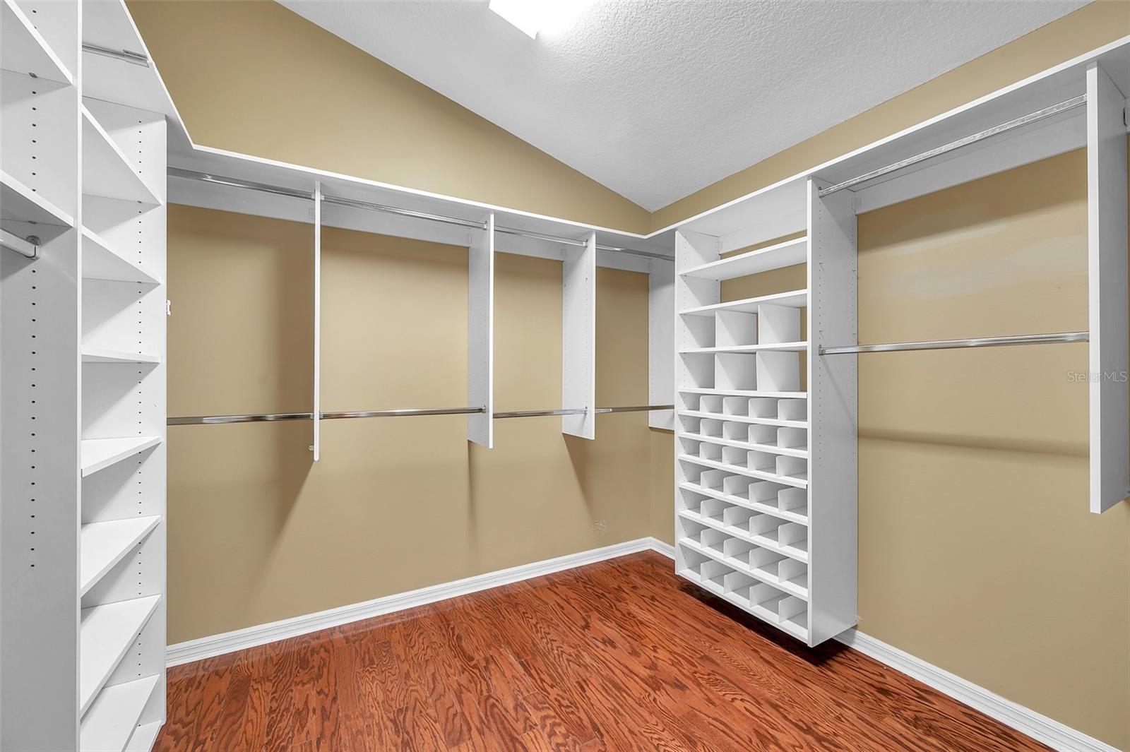 18817 AVENUE BIARRITZ, LUTZ, FL, 33558