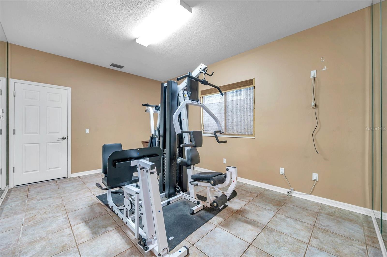 18817 AVENUE BIARRITZ, LUTZ, FL, 33558