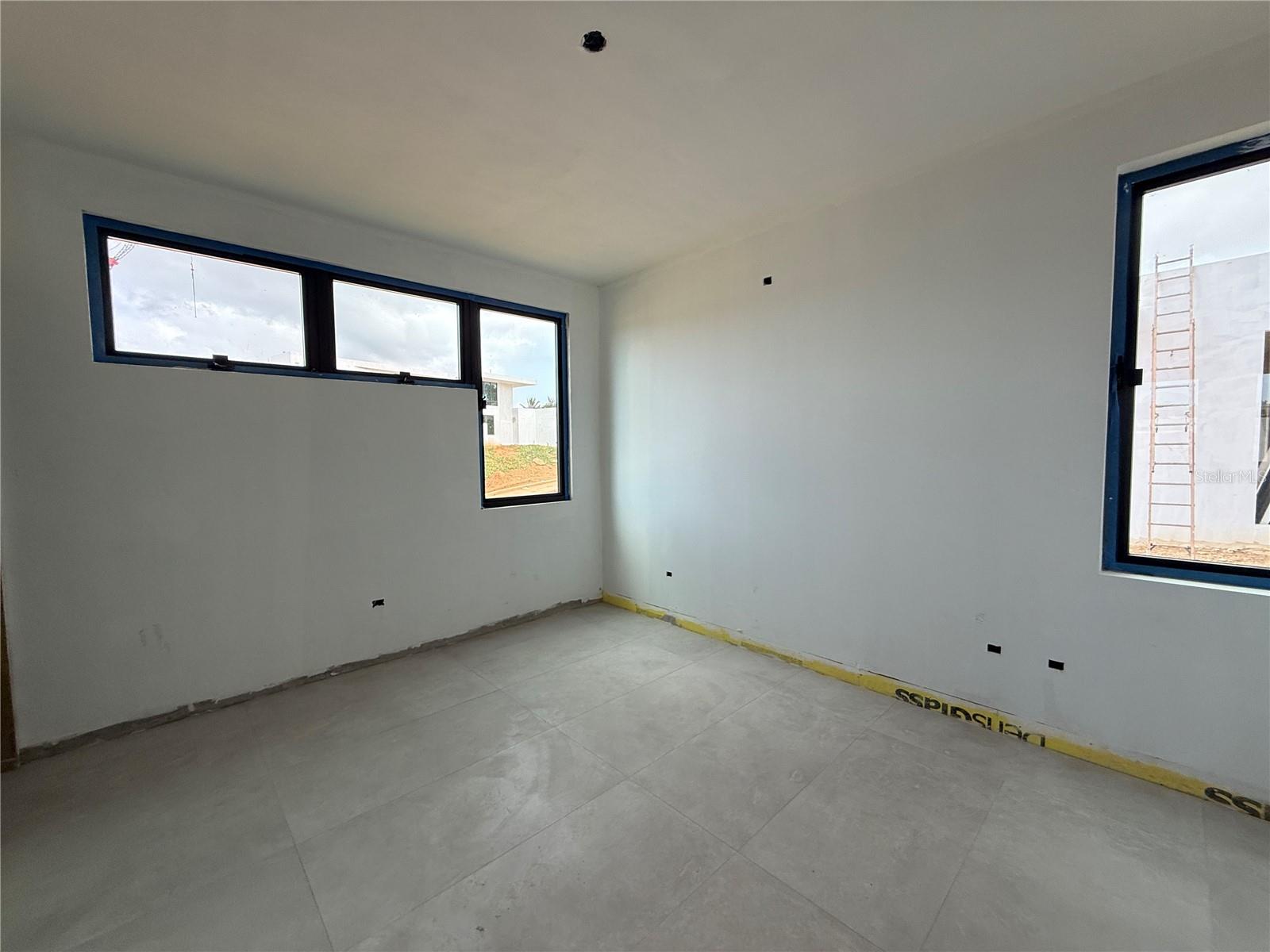 PR9110727 Property Photo