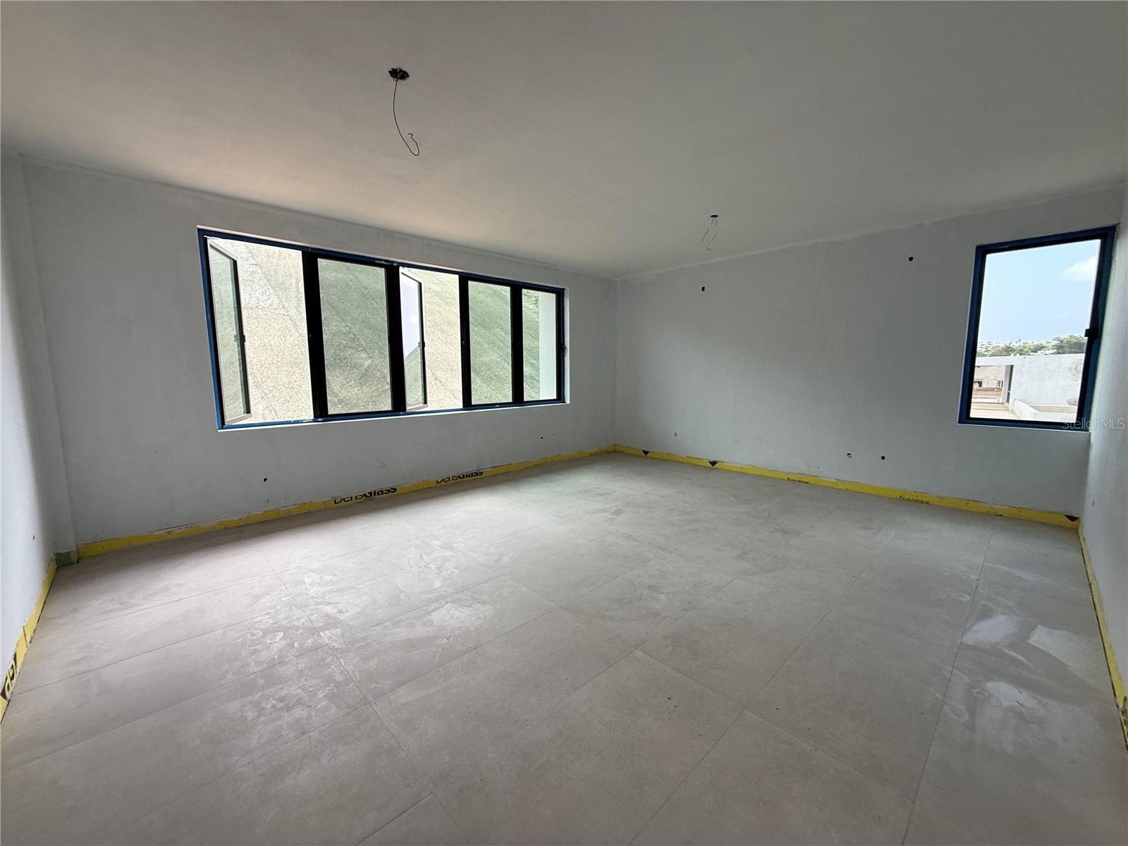 PR9110727 Property Photo