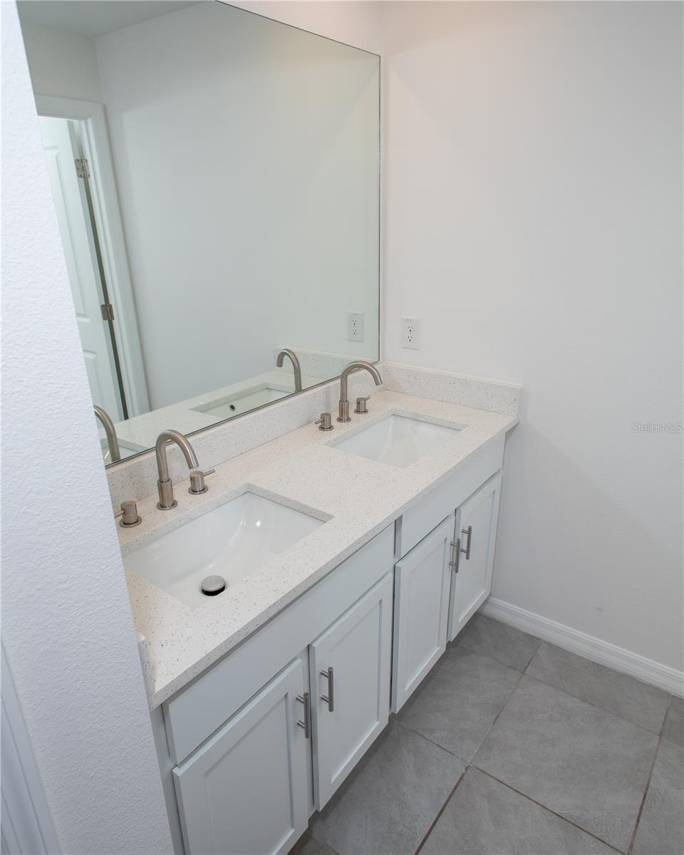 16769 PARKER RIVER ST, WIMAUMA, FL, 33598