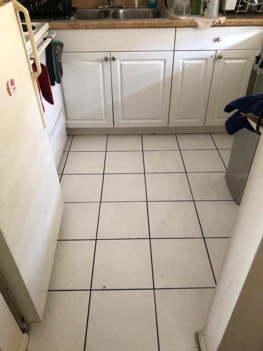 3101 BEE RIDGE RD #215, SARASOTA, FL, 34239