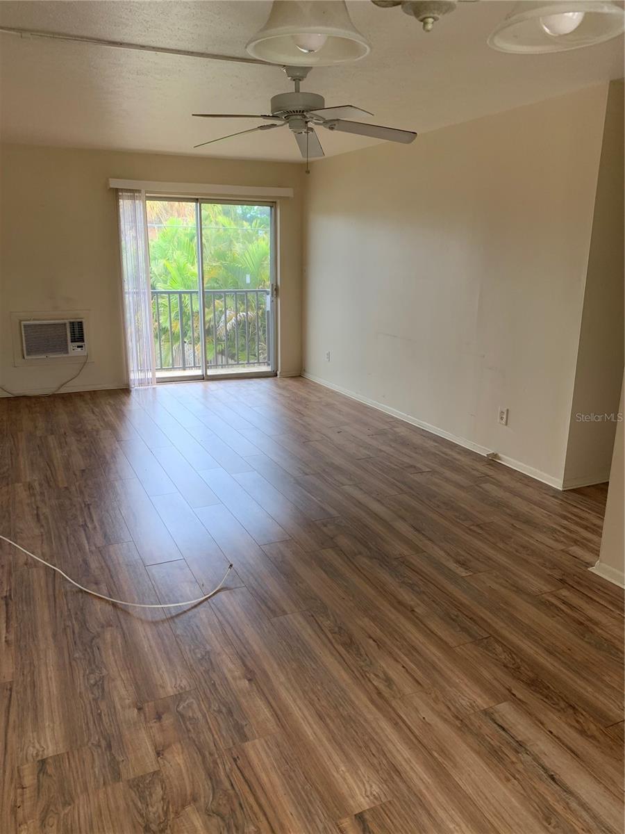 3101 BEE RIDGE RD #215, SARASOTA, FL, 34239