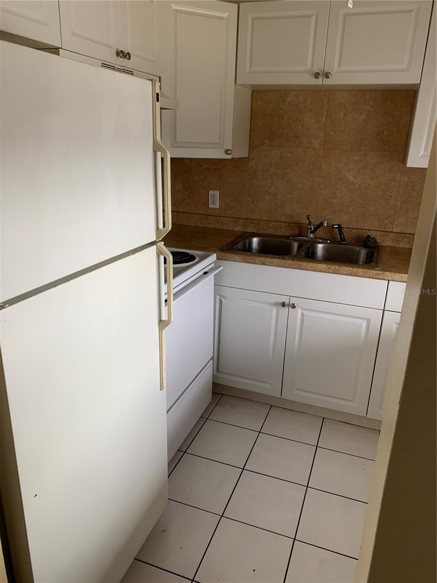 3101 BEE RIDGE RD #215, SARASOTA, FL, 34239