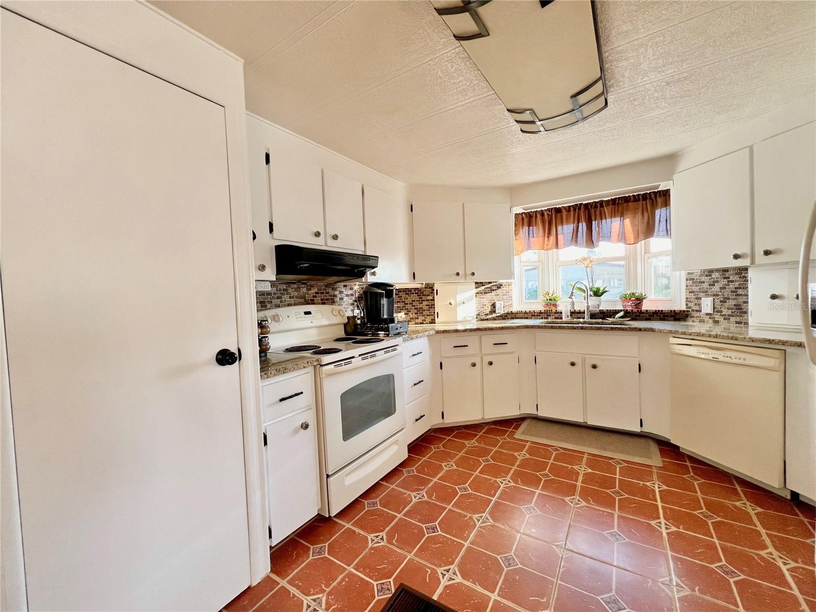 1100 BELCHER RD S #350, LARGO, FL, 33771