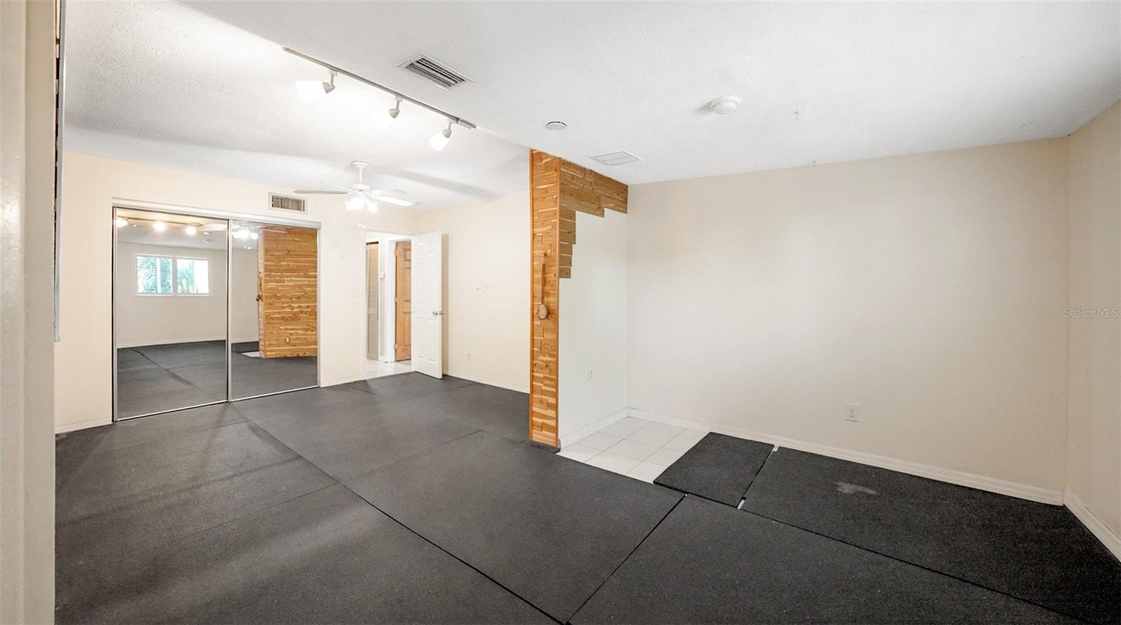 619 GARLAND ST N, ST PETERSBURG, FL, 33703