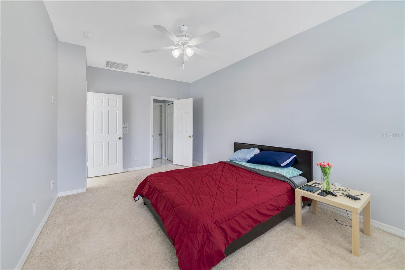 1037 BLACKWATER DR, WESLEY CHAPEL, FL, 33543