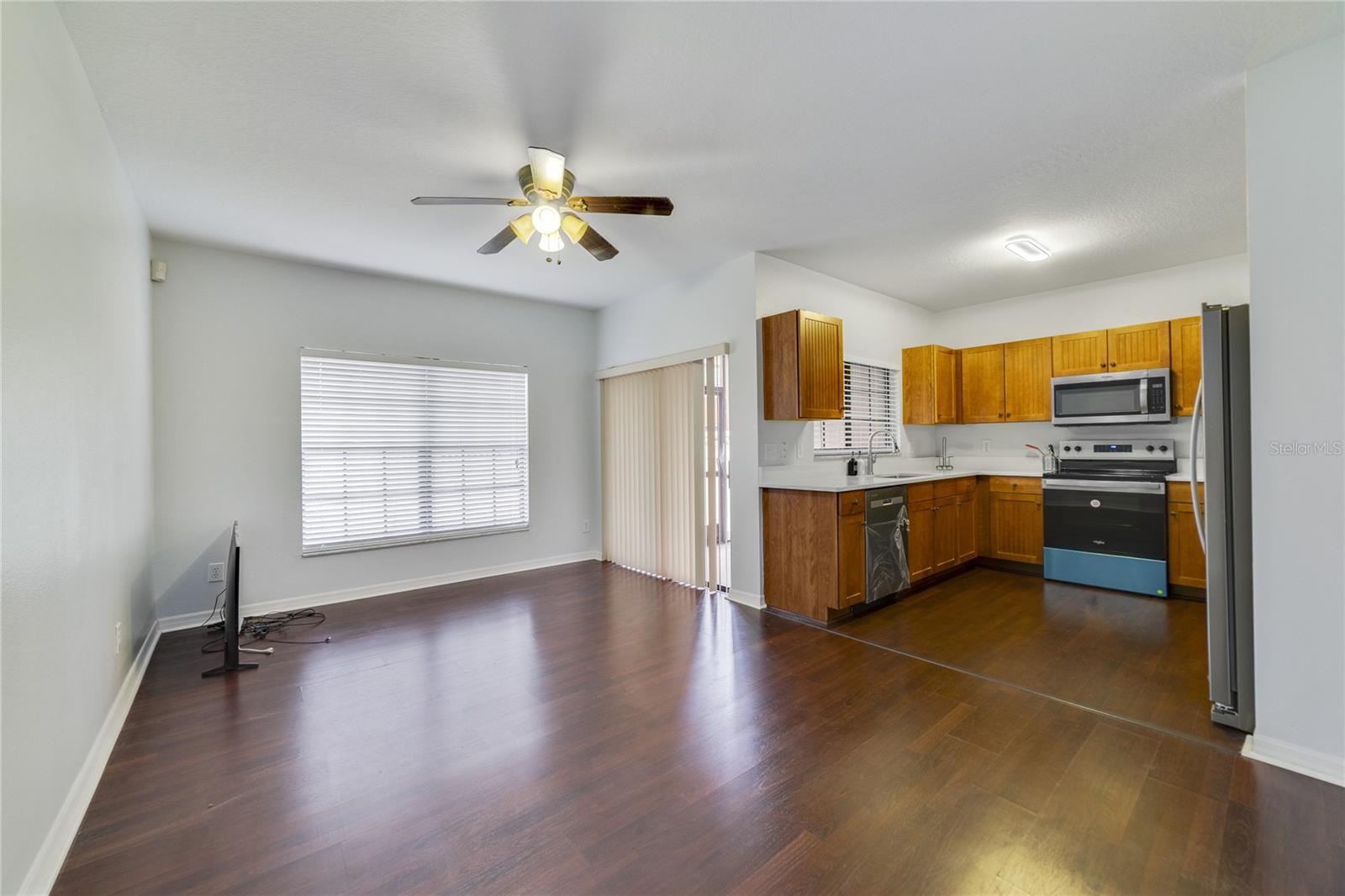 1037 BLACKWATER DR, WESLEY CHAPEL, FL, 33543