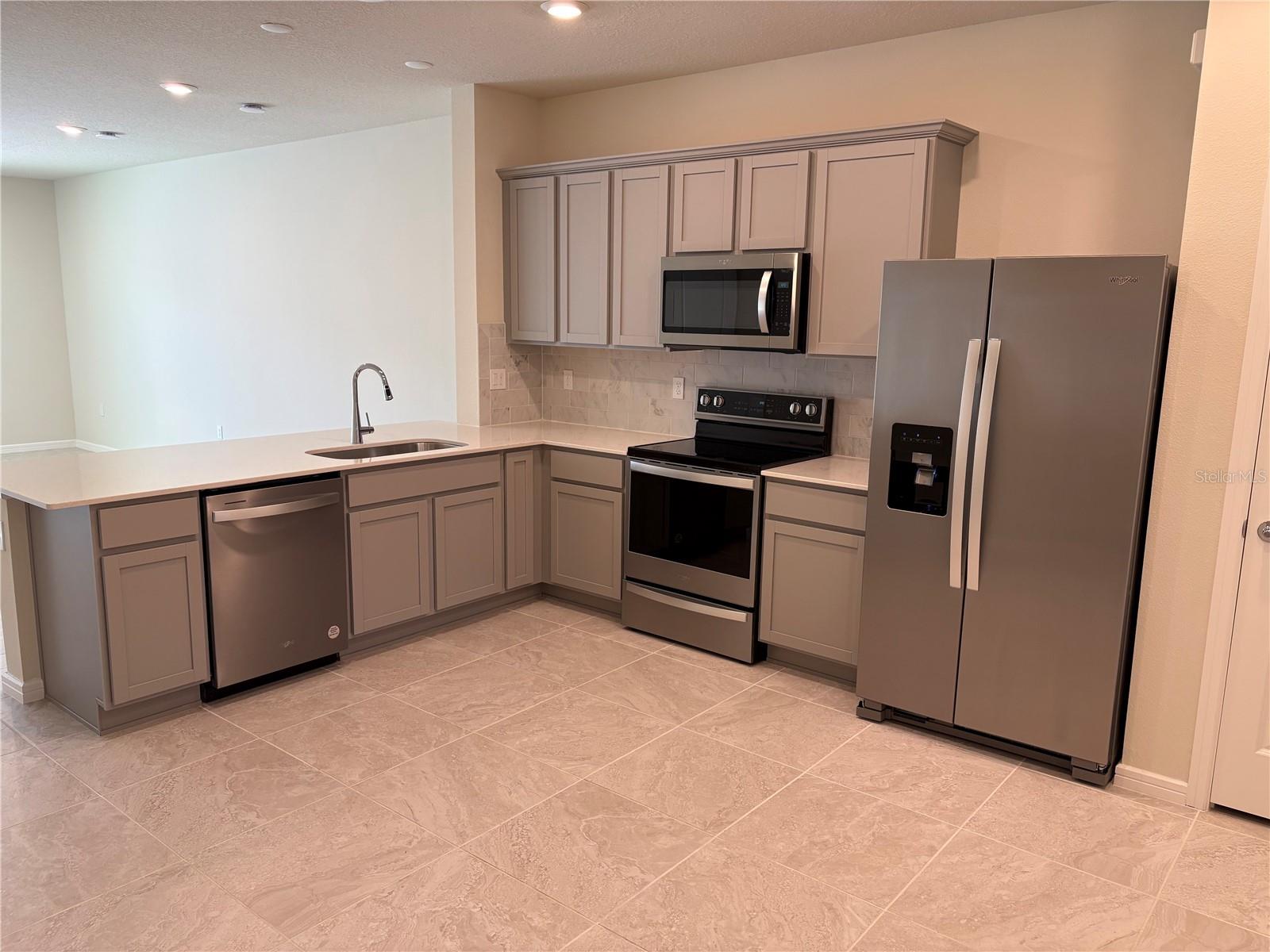 2586 WINSOME WAY, DAVENPORT, FL, 33896