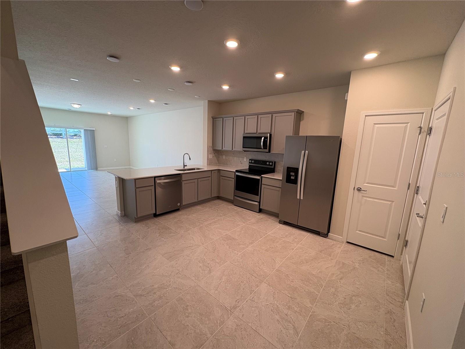 2586 WINSOME WAY, DAVENPORT, FL, 33896