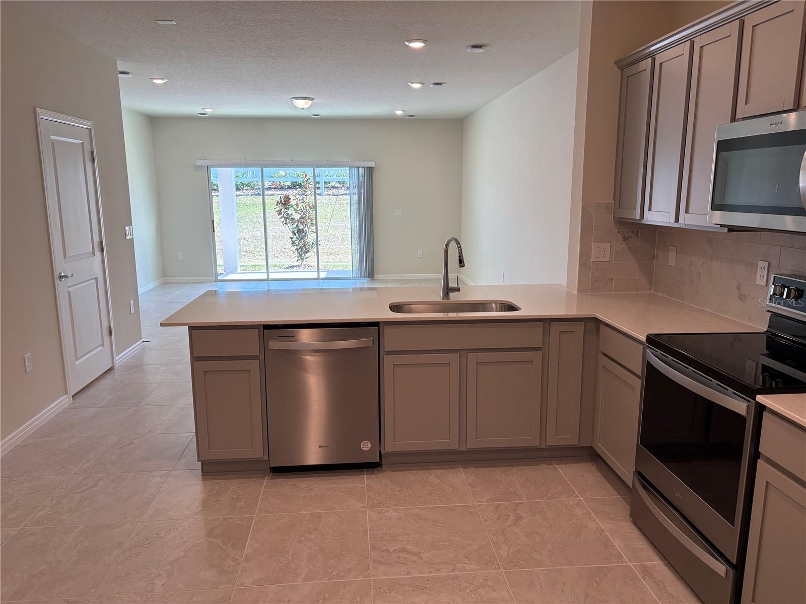 2586 WINSOME WAY, DAVENPORT, FL, 33896
