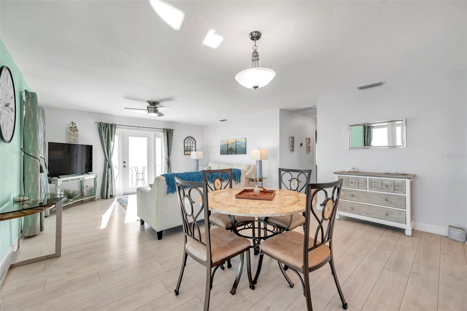 5240 COQUINA KEY DR SE #D, ST PETERSBURG, FL, 33705