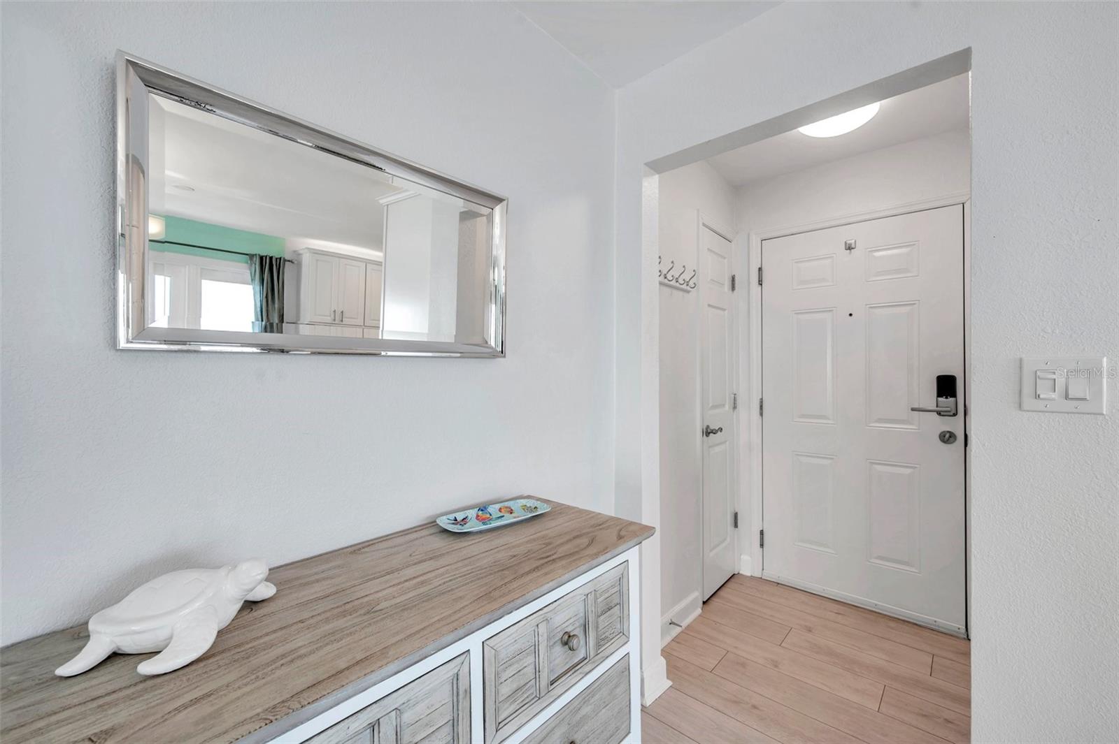 5240 COQUINA KEY DR SE #D, ST PETERSBURG, FL, 33705
