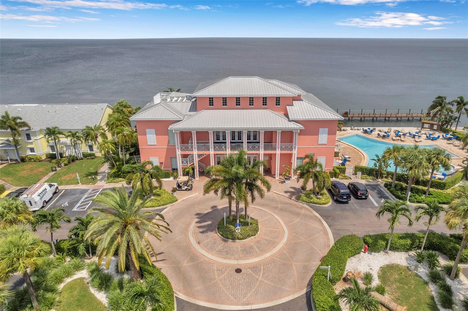 5240 COQUINA KEY DR SE #D, ST PETERSBURG, FL, 33705