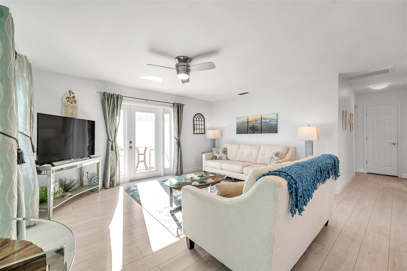 5240 COQUINA KEY DR SE #D, ST PETERSBURG, FL, 33705