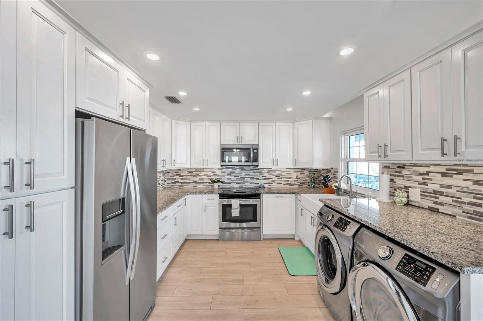 5240 COQUINA KEY DR SE #D, ST PETERSBURG, FL, 33705