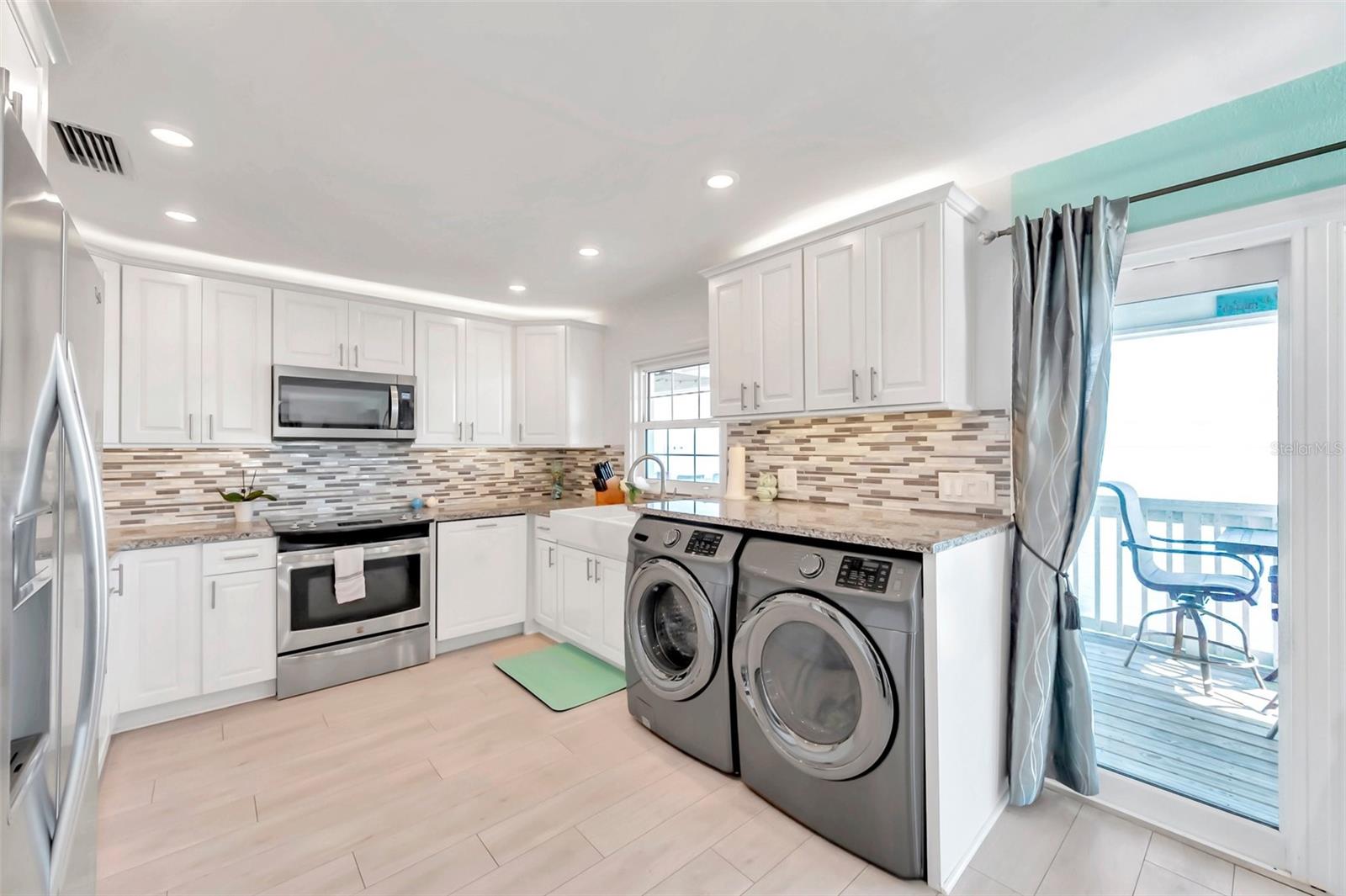 5240 COQUINA KEY DR SE #D, ST PETERSBURG, FL, 33705