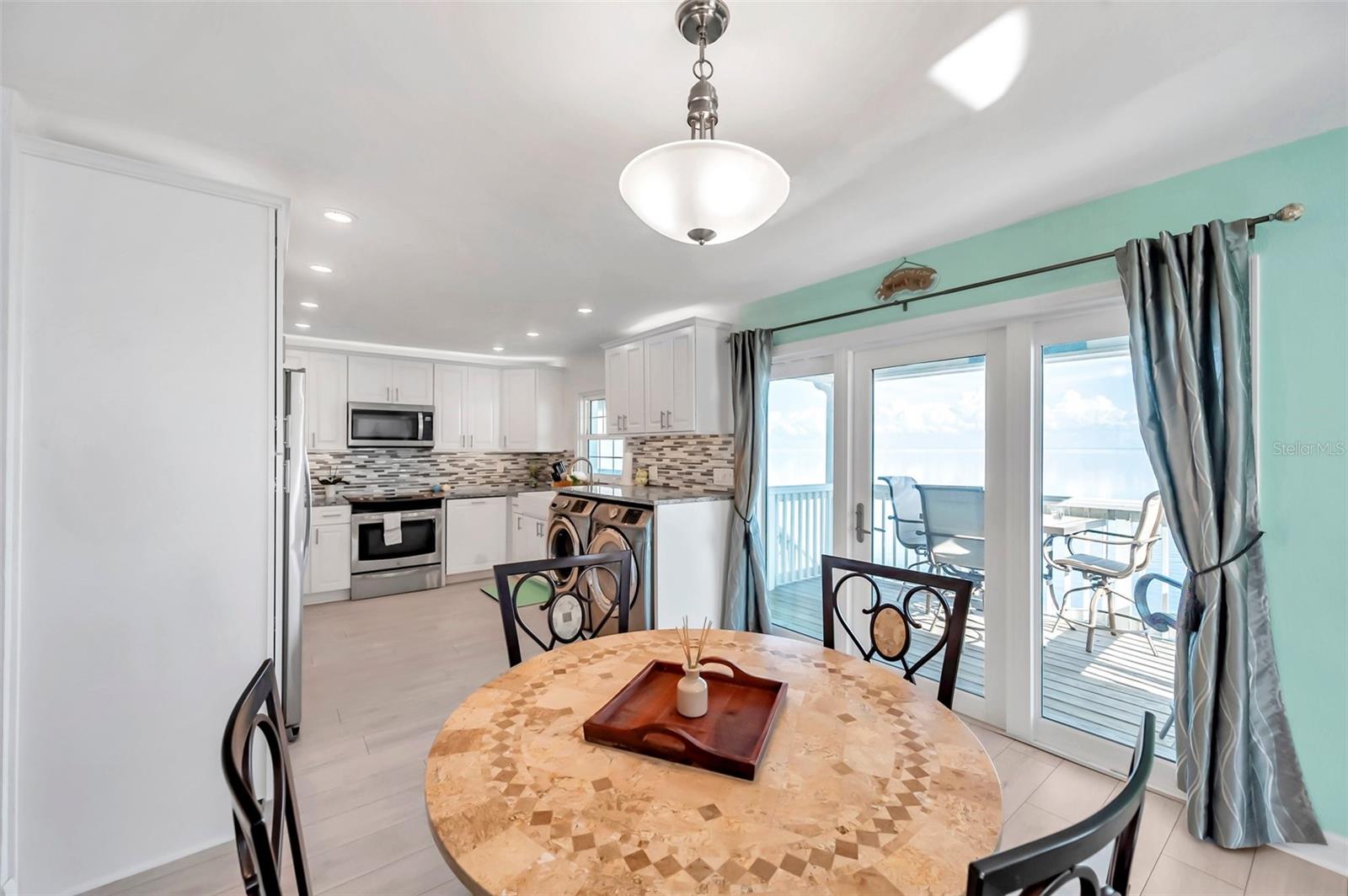 5240 COQUINA KEY DR SE #D, ST PETERSBURG, FL, 33705