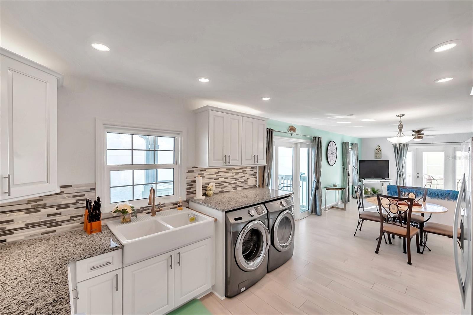 5240 COQUINA KEY DR SE #D, ST PETERSBURG, FL, 33705