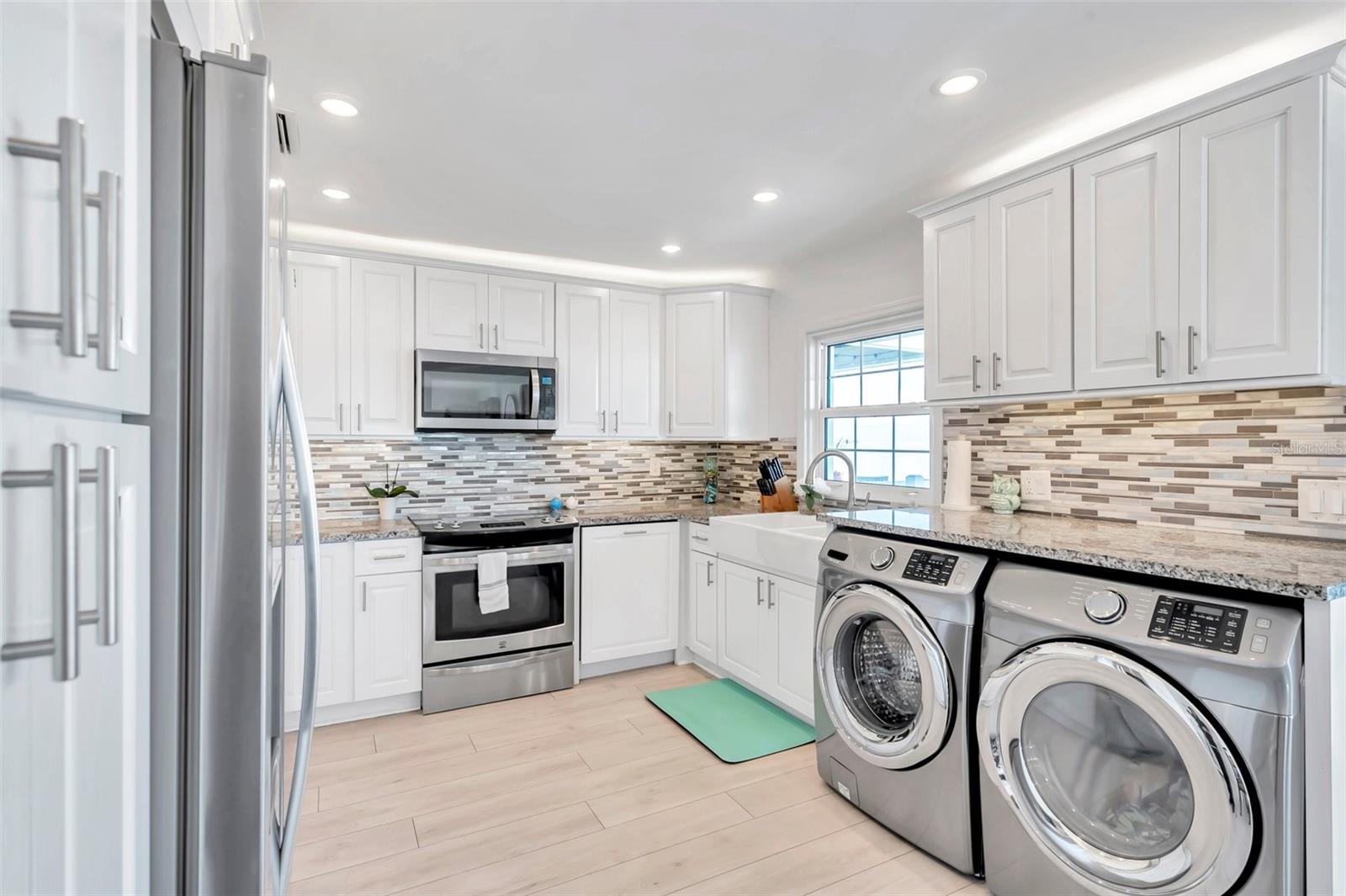 5240 COQUINA KEY DR SE #D, ST PETERSBURG, FL, 33705