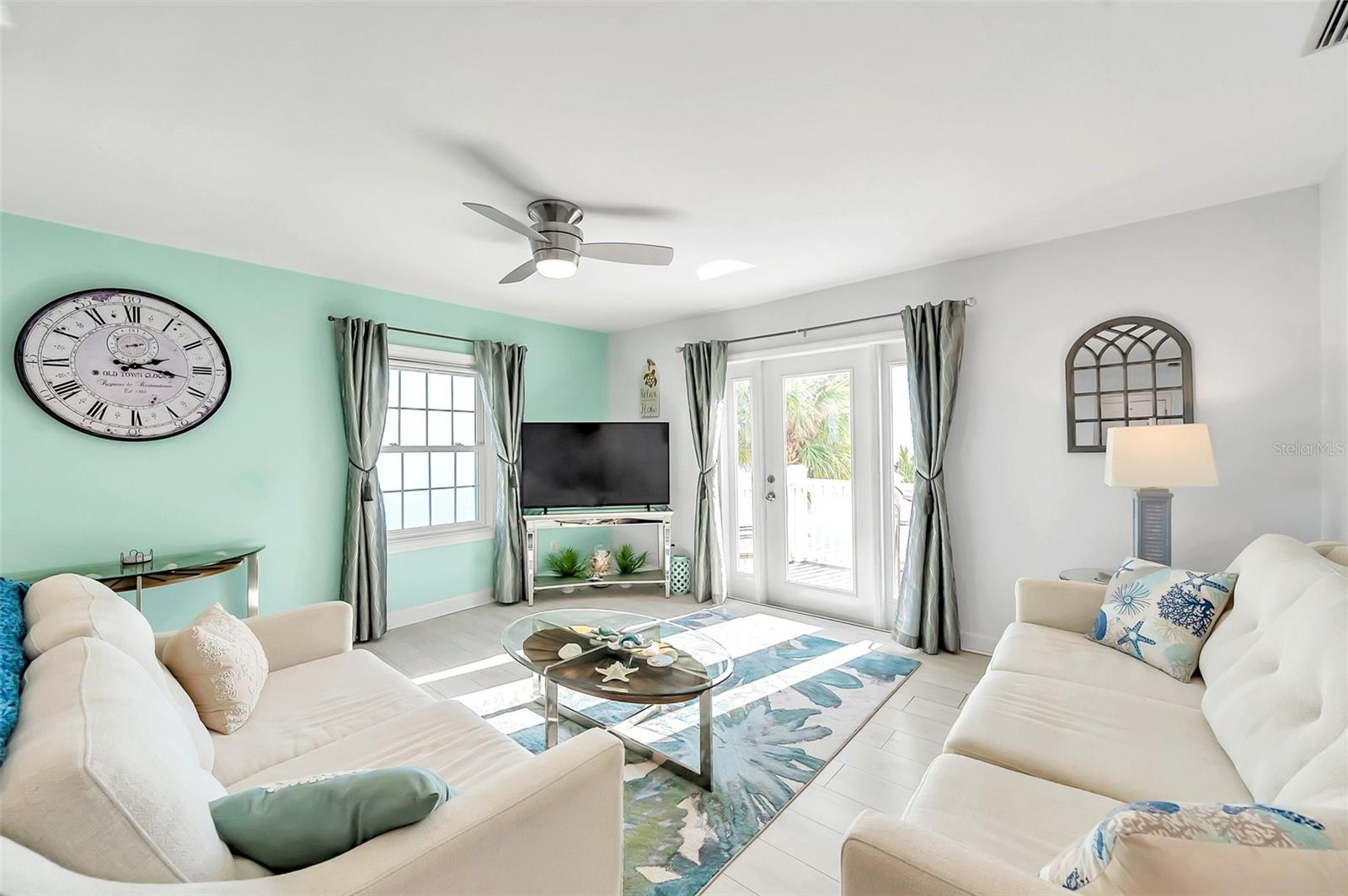 5240 COQUINA KEY DR SE #D, ST PETERSBURG, FL, 33705