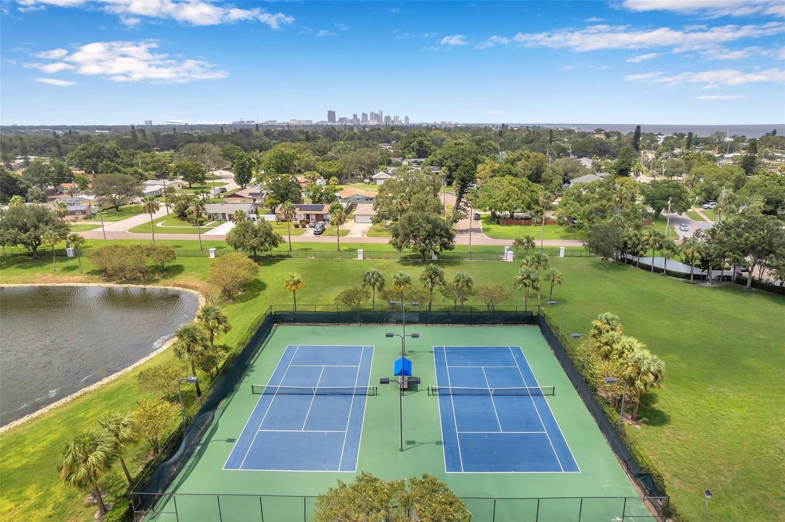 5240 COQUINA KEY DR SE #D, ST PETERSBURG, FL, 33705