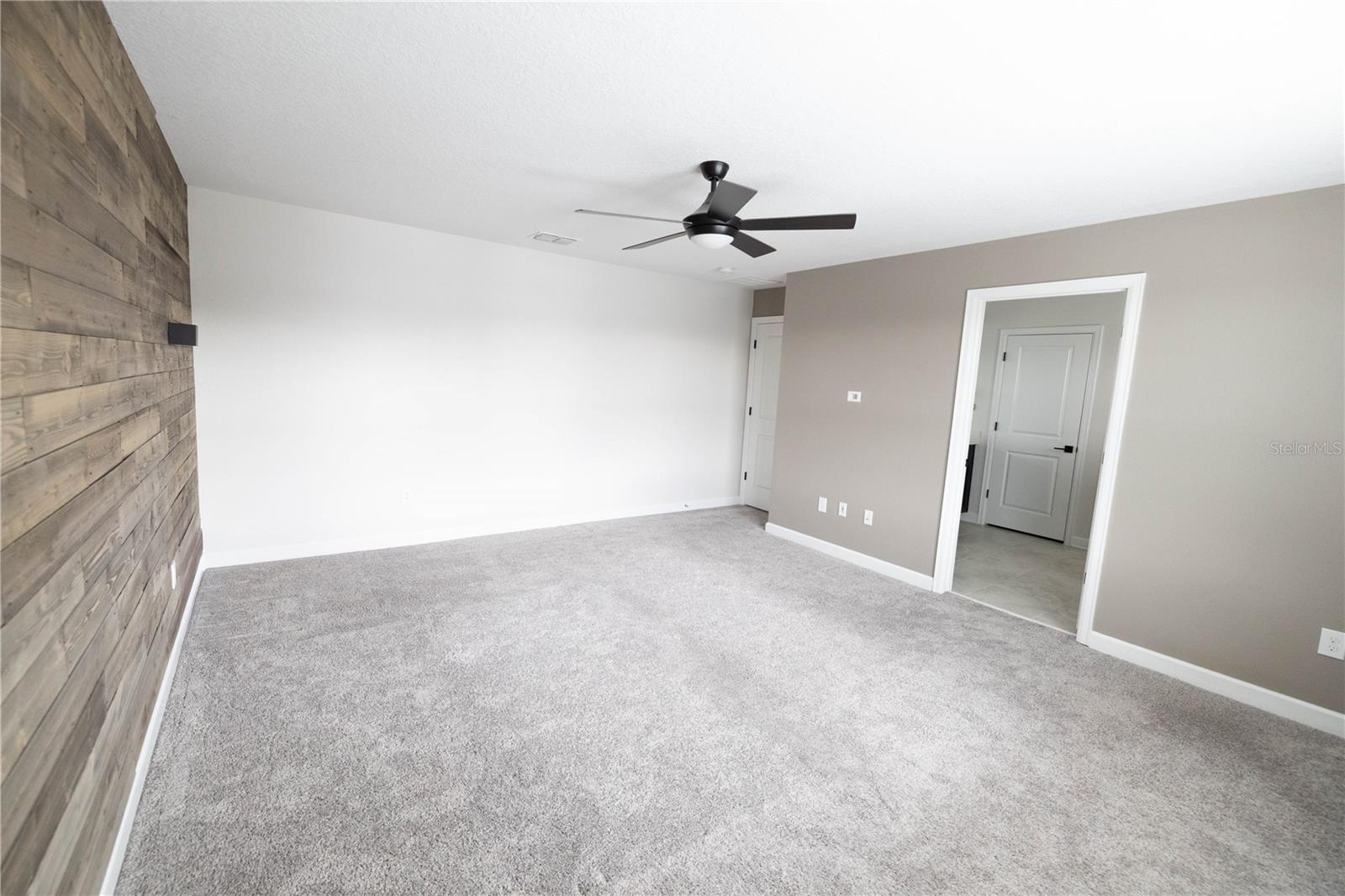 10330 LOVEGRASS LN, ORLANDO, FL, 32832