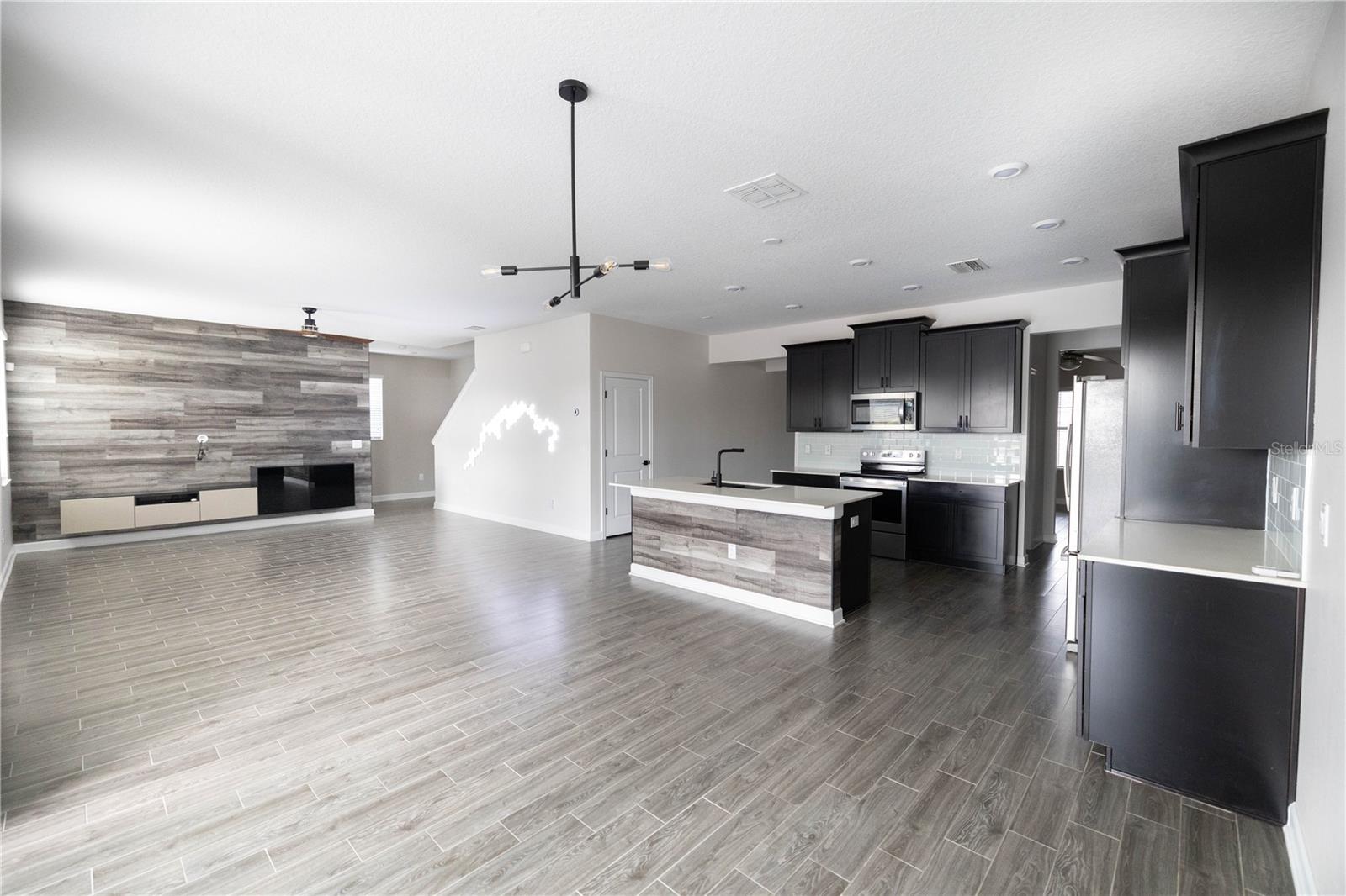 10330 LOVEGRASS LN, ORLANDO, FL, 32832