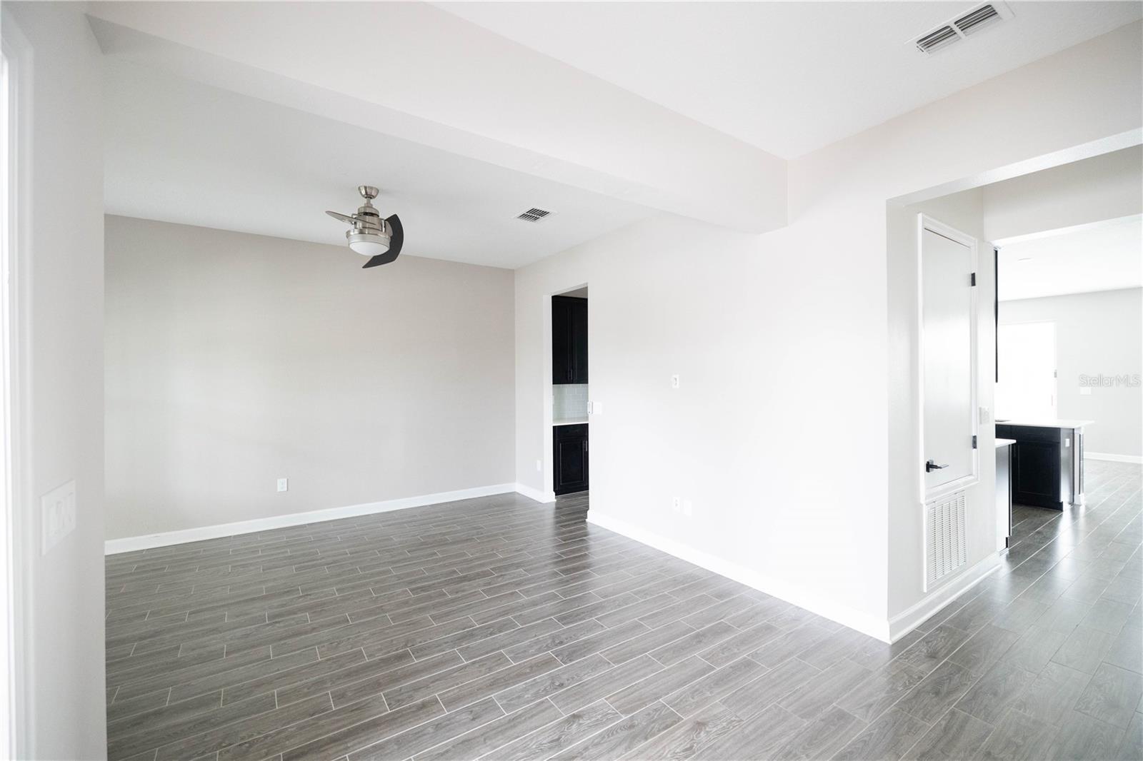 10330 LOVEGRASS LN, ORLANDO, FL, 32832