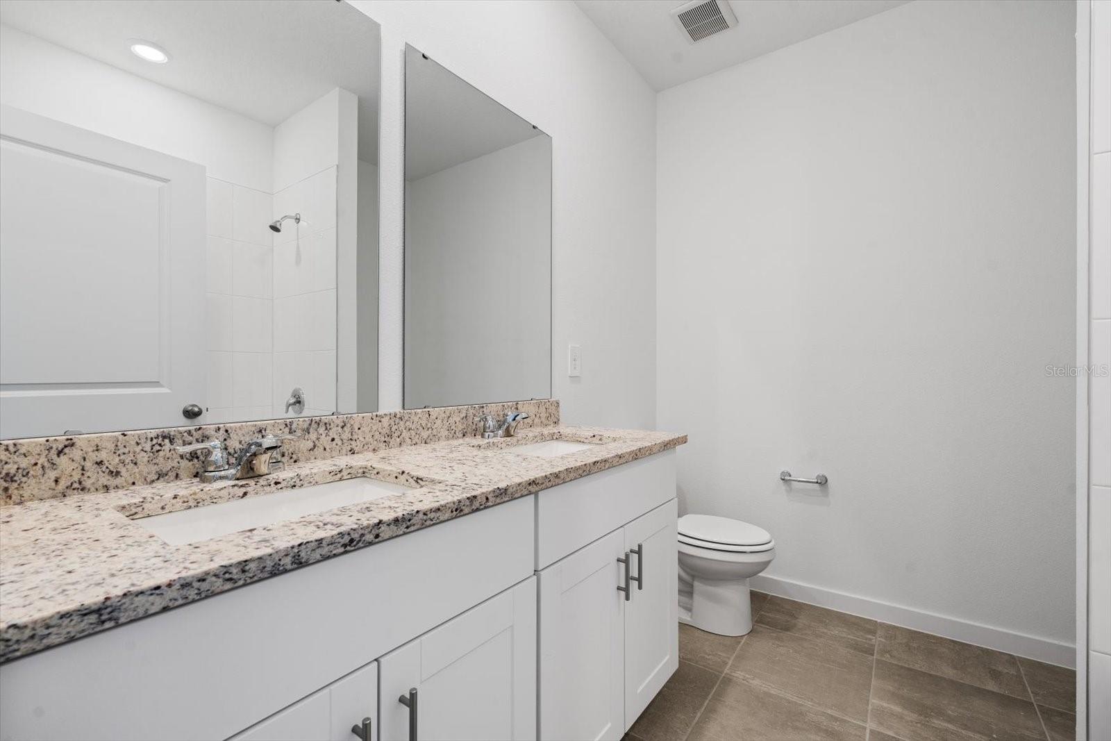 31 WANDERING CREEK WAY, PALM COAST, FL, 32164