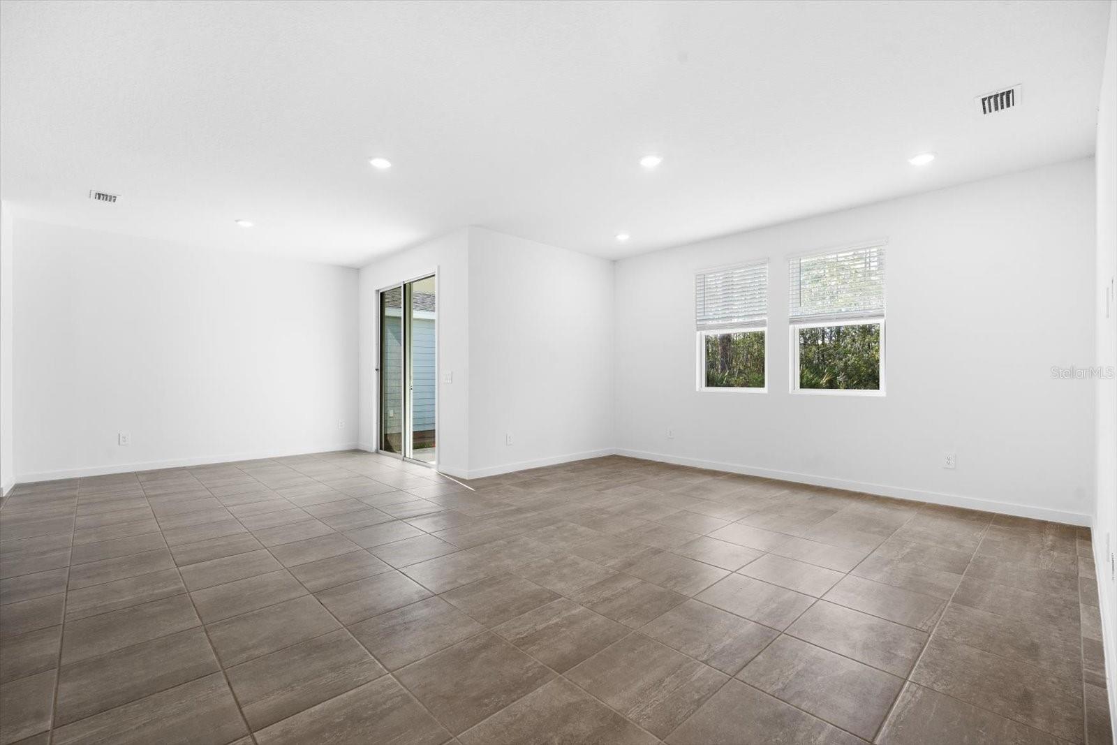 31 WANDERING CREEK WAY, PALM COAST, FL, 32164