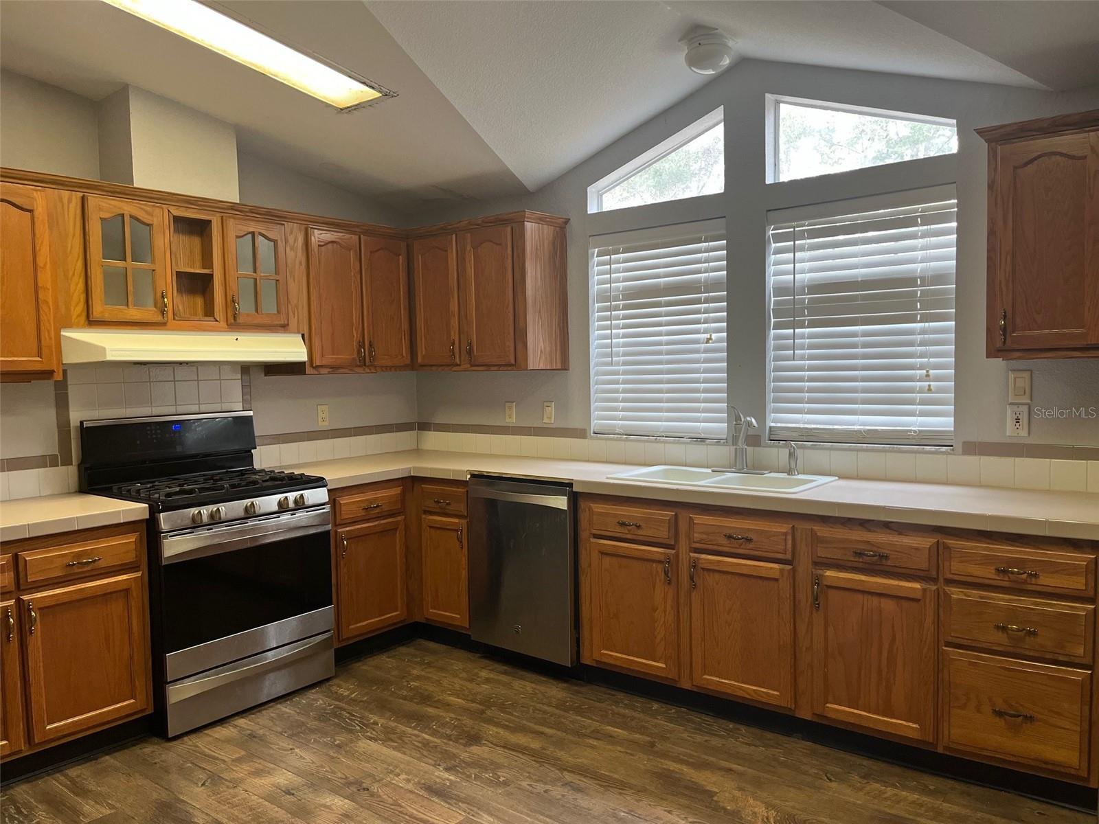 365 SE ROBIN HOOD PL, HIGH SPRINGS, FL, 32643