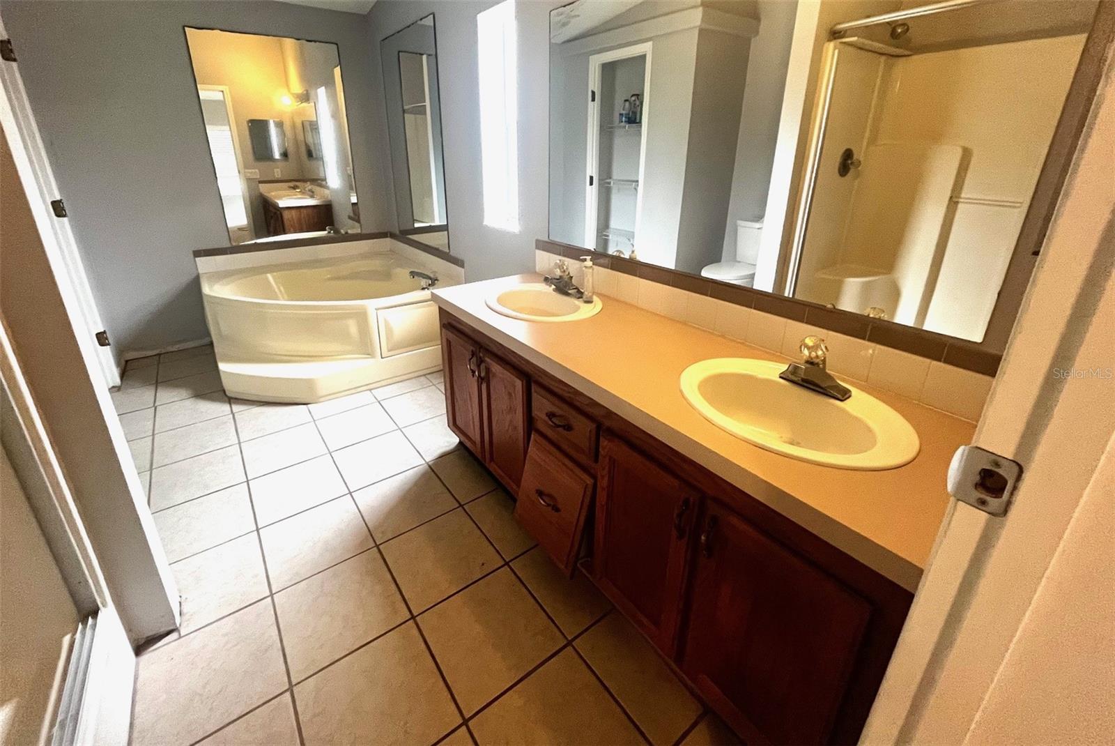 365 SE ROBIN HOOD PL, HIGH SPRINGS, FL, 32643
