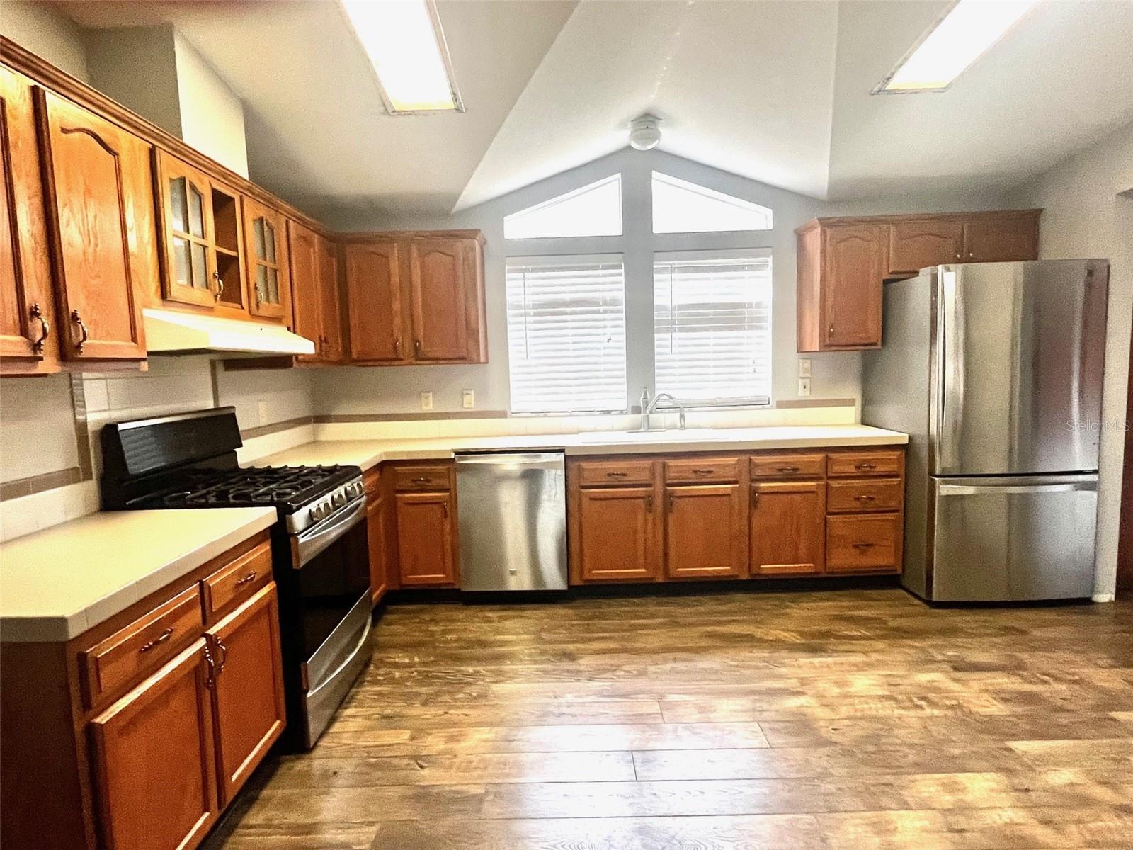 365 SE ROBIN HOOD PL, HIGH SPRINGS, FL, 32643