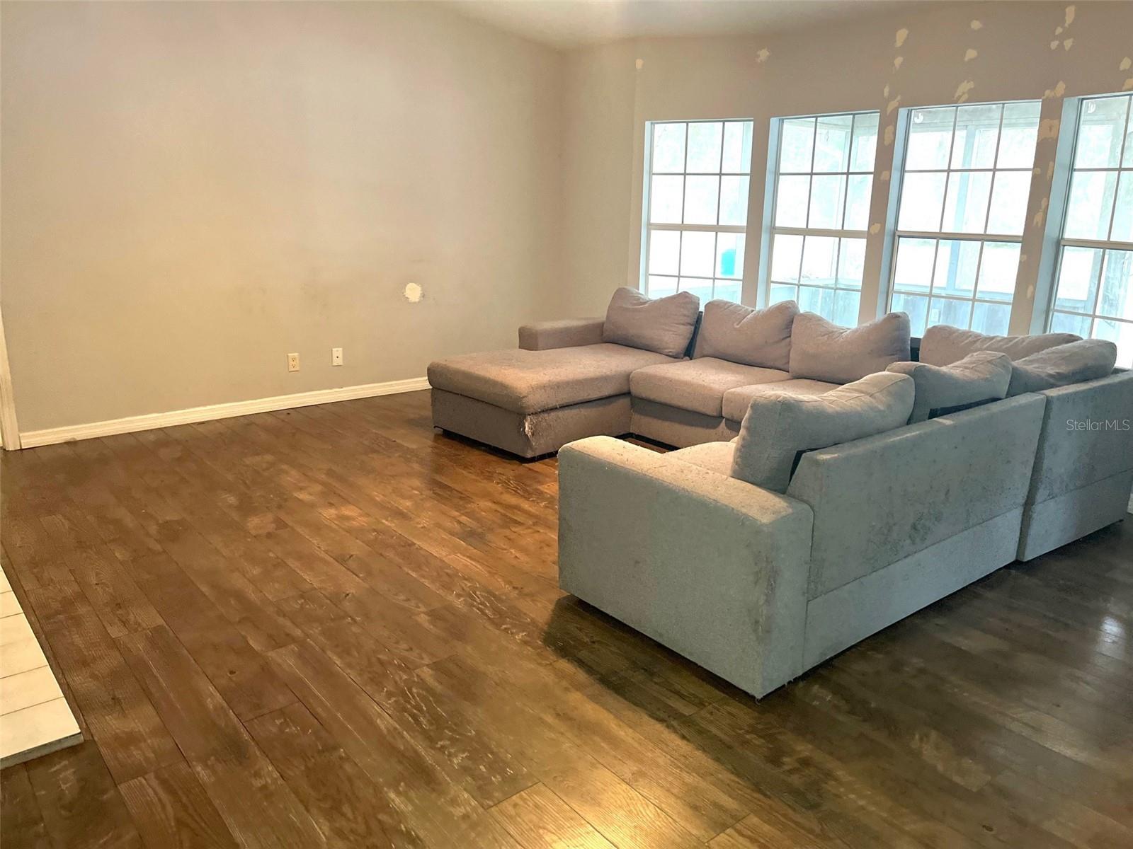 365 SE ROBIN HOOD PL, HIGH SPRINGS, FL, 32643