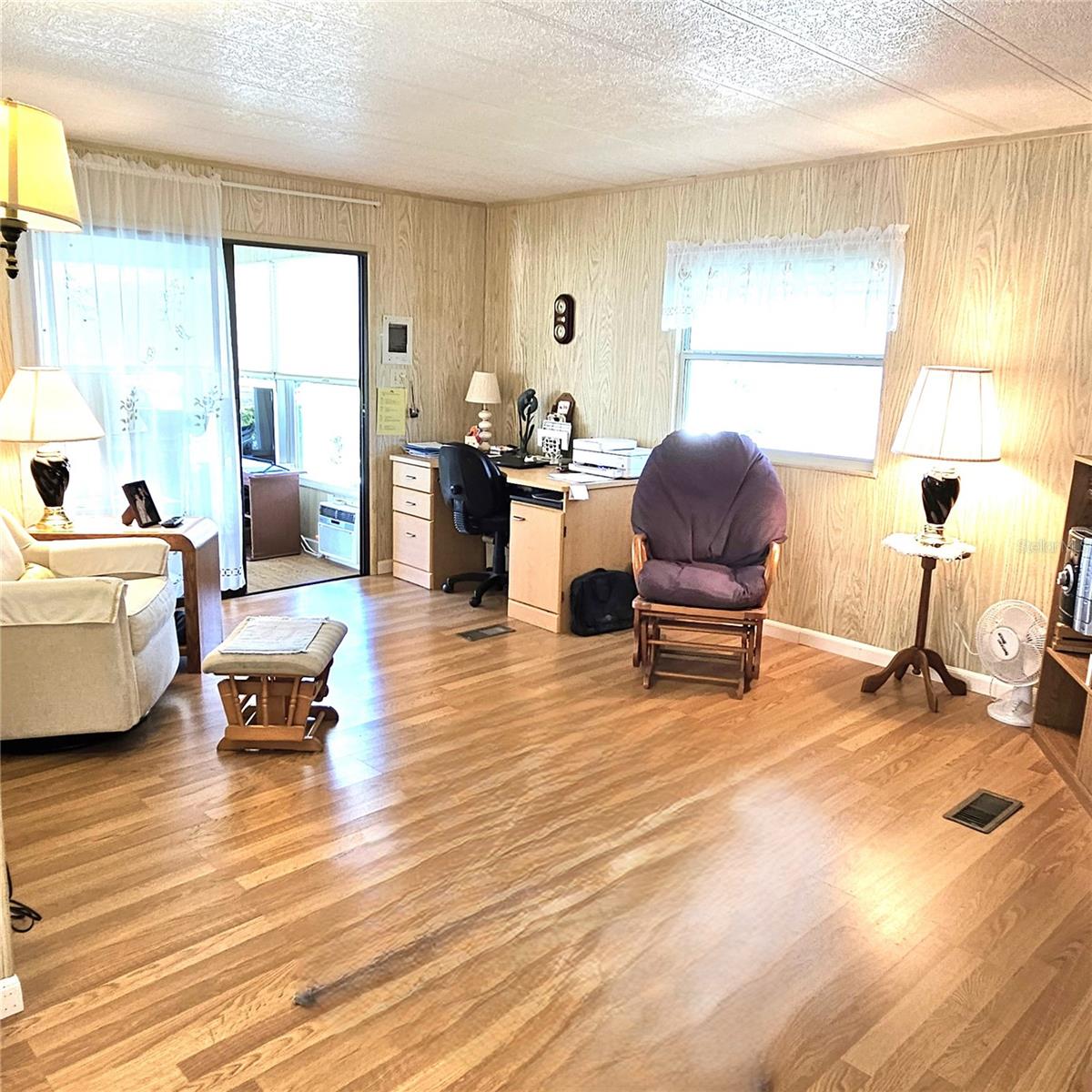 525 PARKWOOD AVE, NORTH PORT, FL, 34287