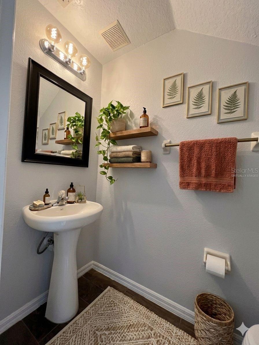 572 CRESTING OAK CIR #19, ORLANDO, FL, 32824