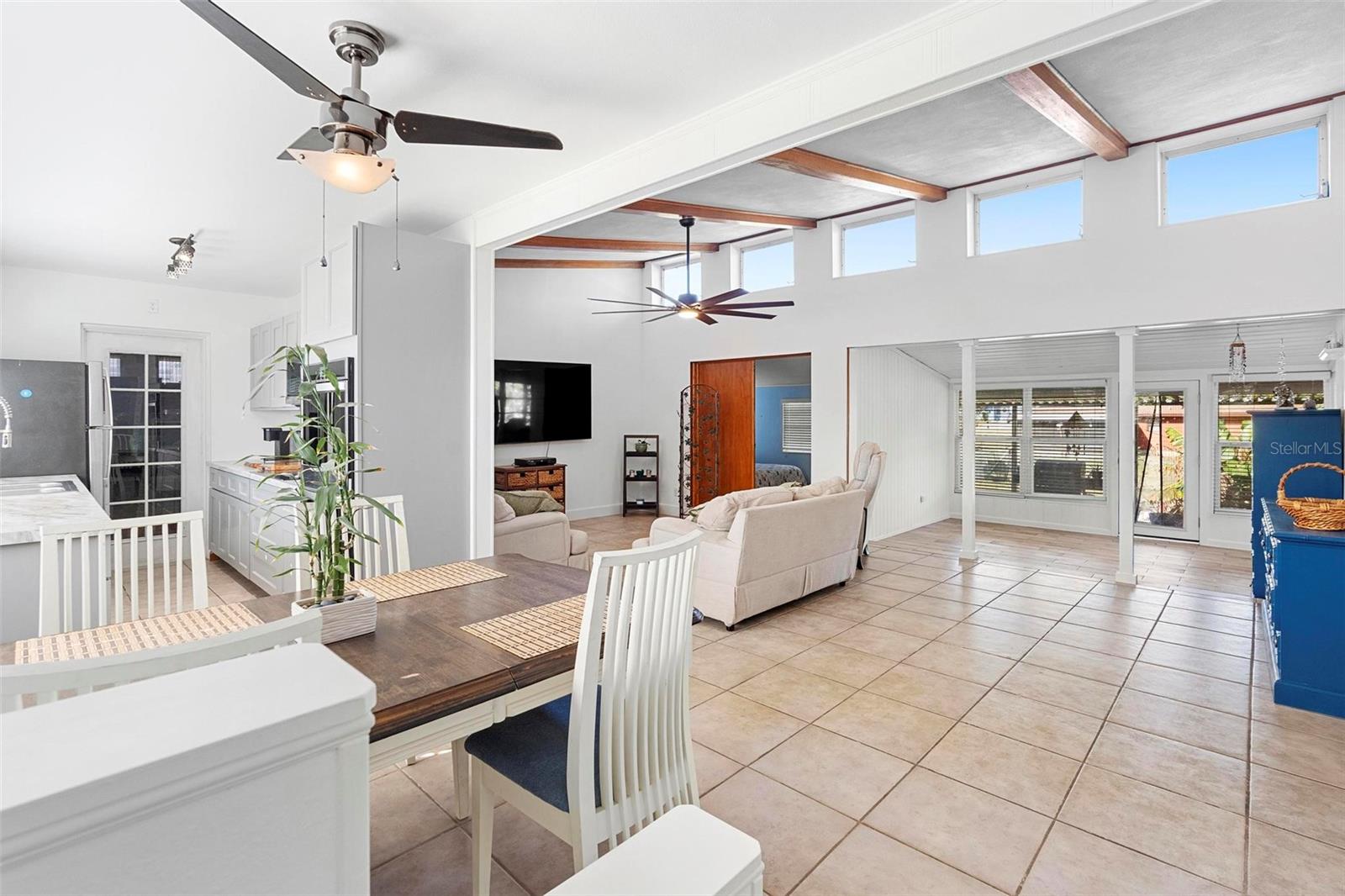 28 SANFORD AVE, DEBARY, FL, 32713