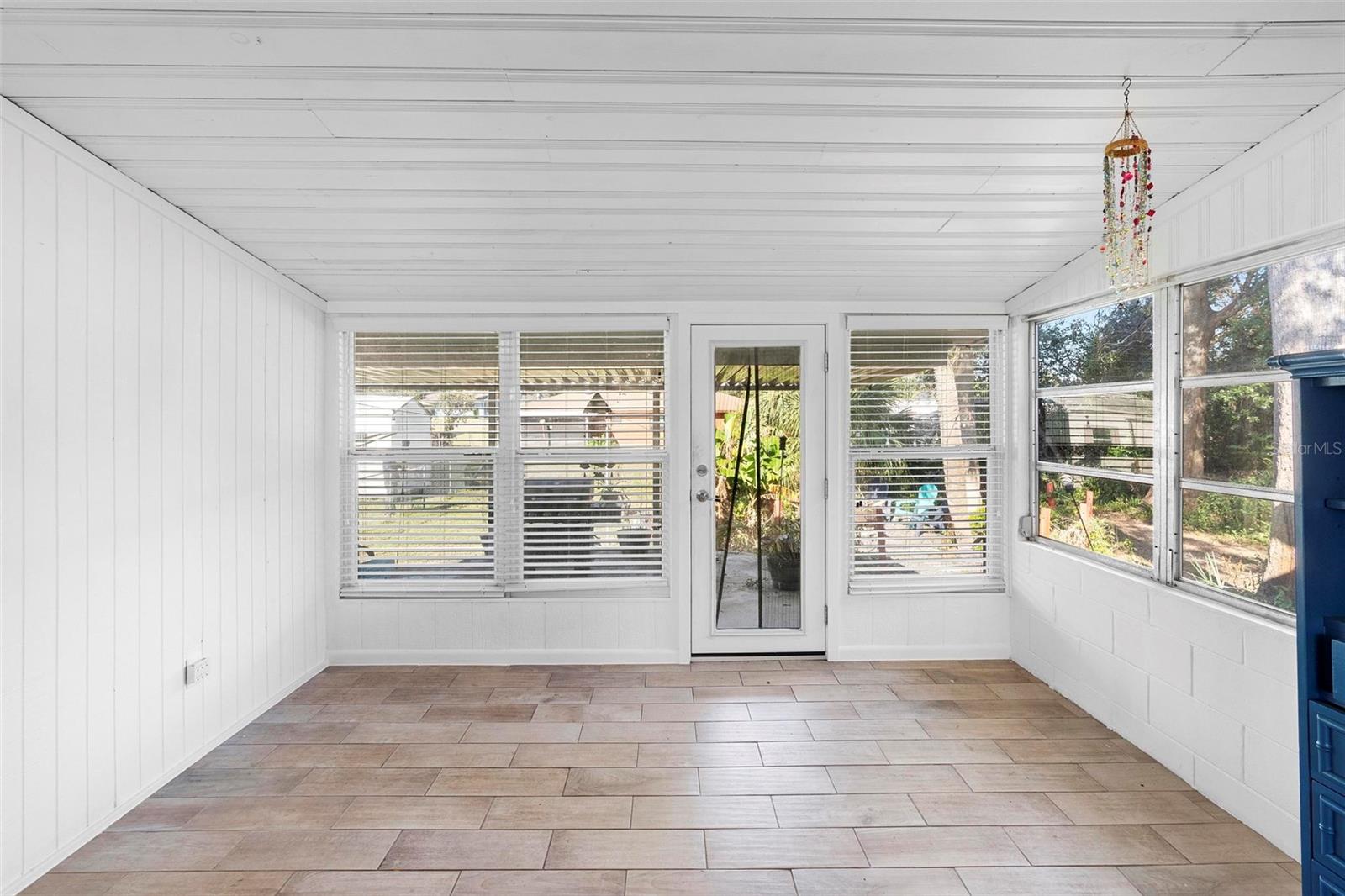 28 SANFORD AVE, DEBARY, FL, 32713